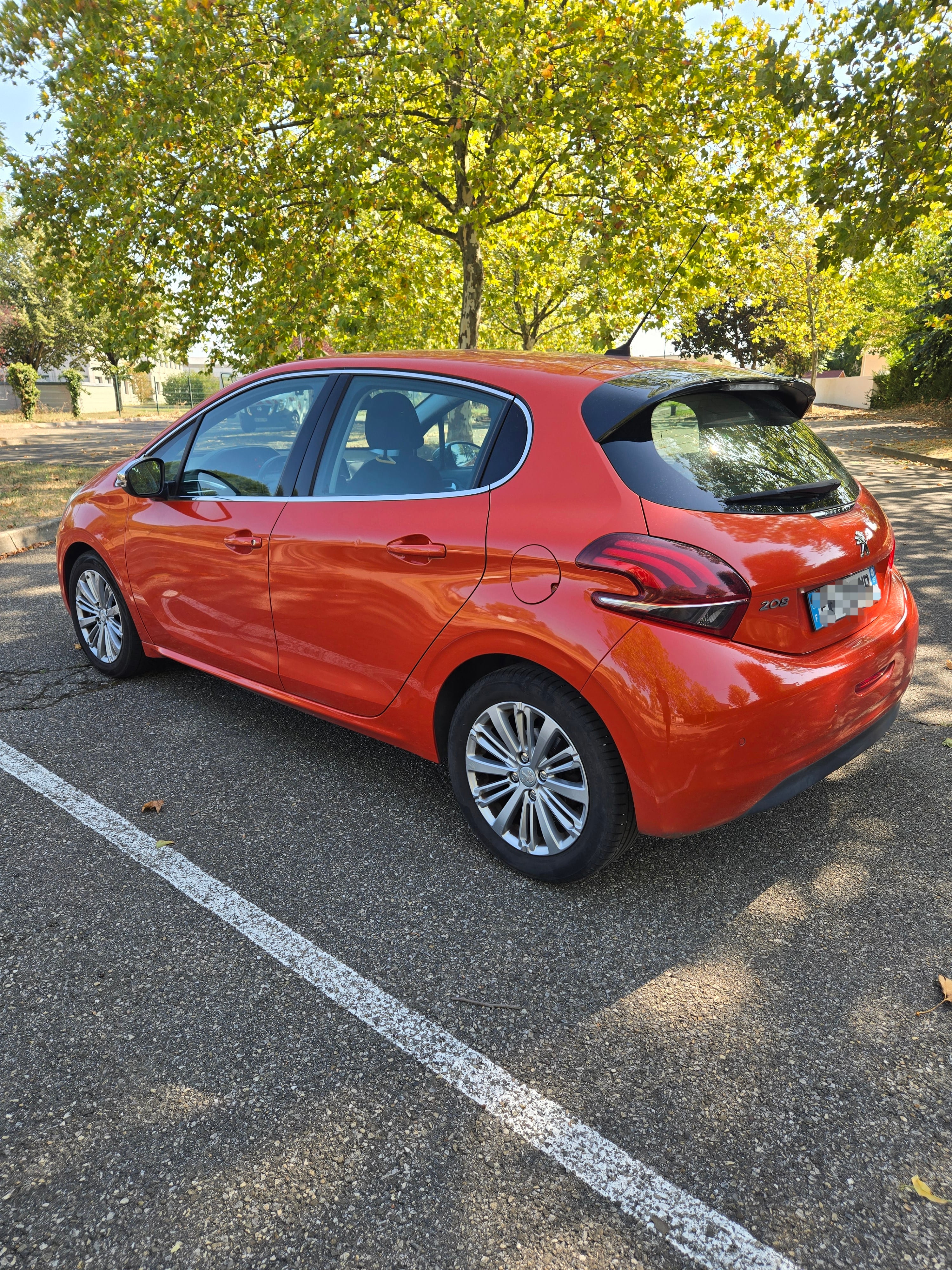 Peugeot 208 avec GPS