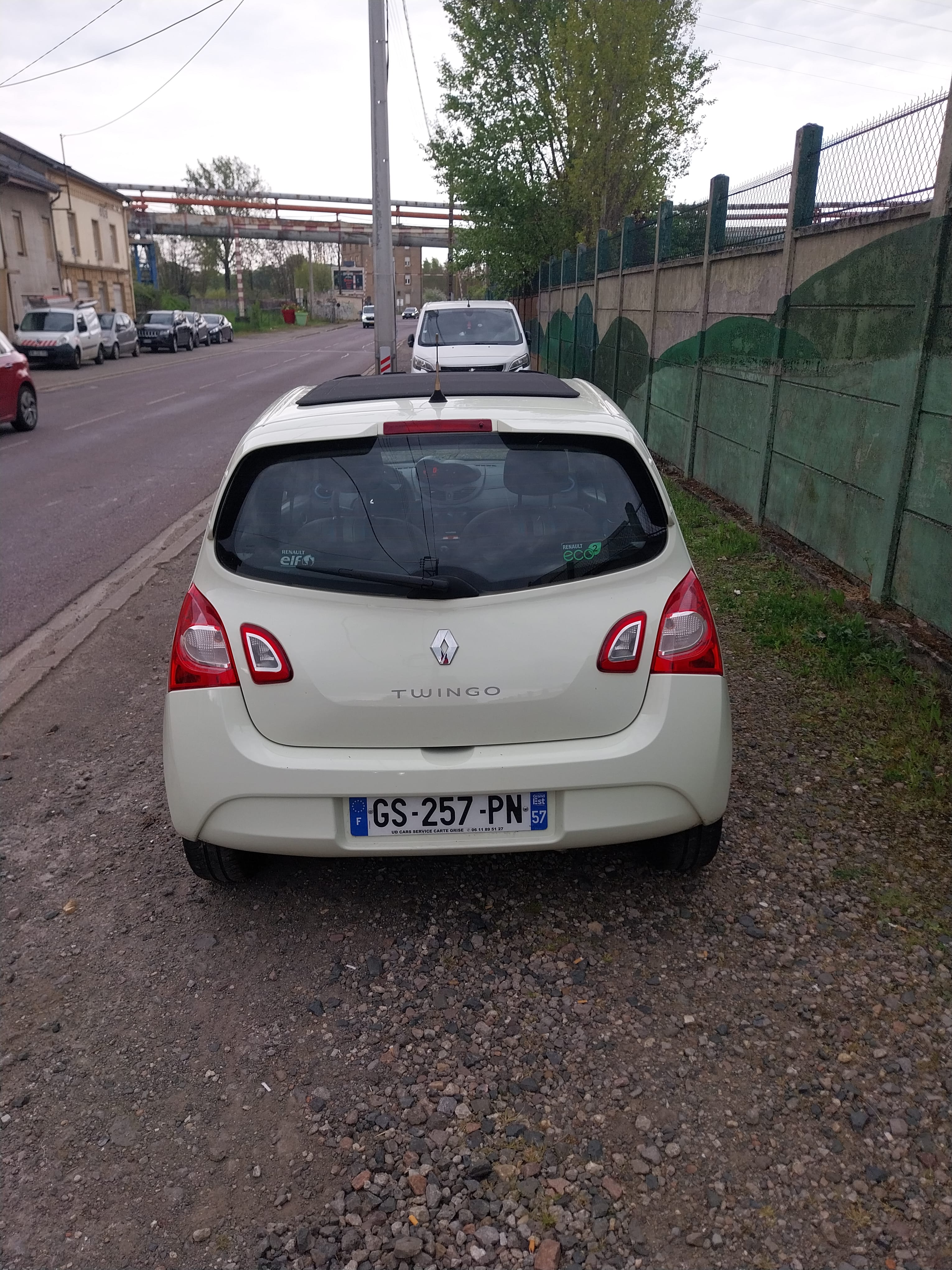 Renault Twingo II avec Audio Bluetooth