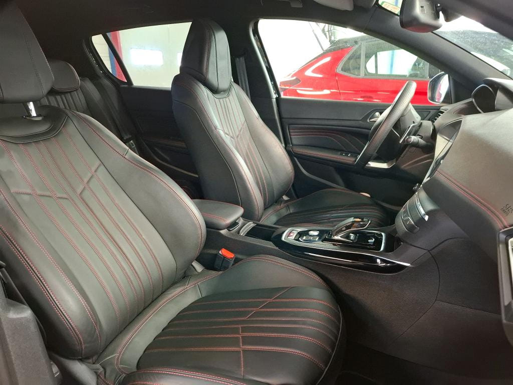 Peugeot 308 GT avec GPS