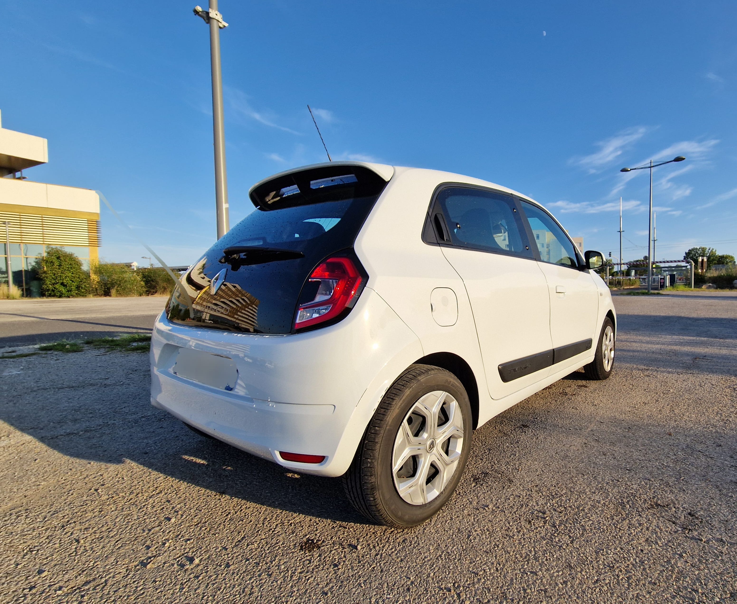 Renault Twingo III with Baby seat