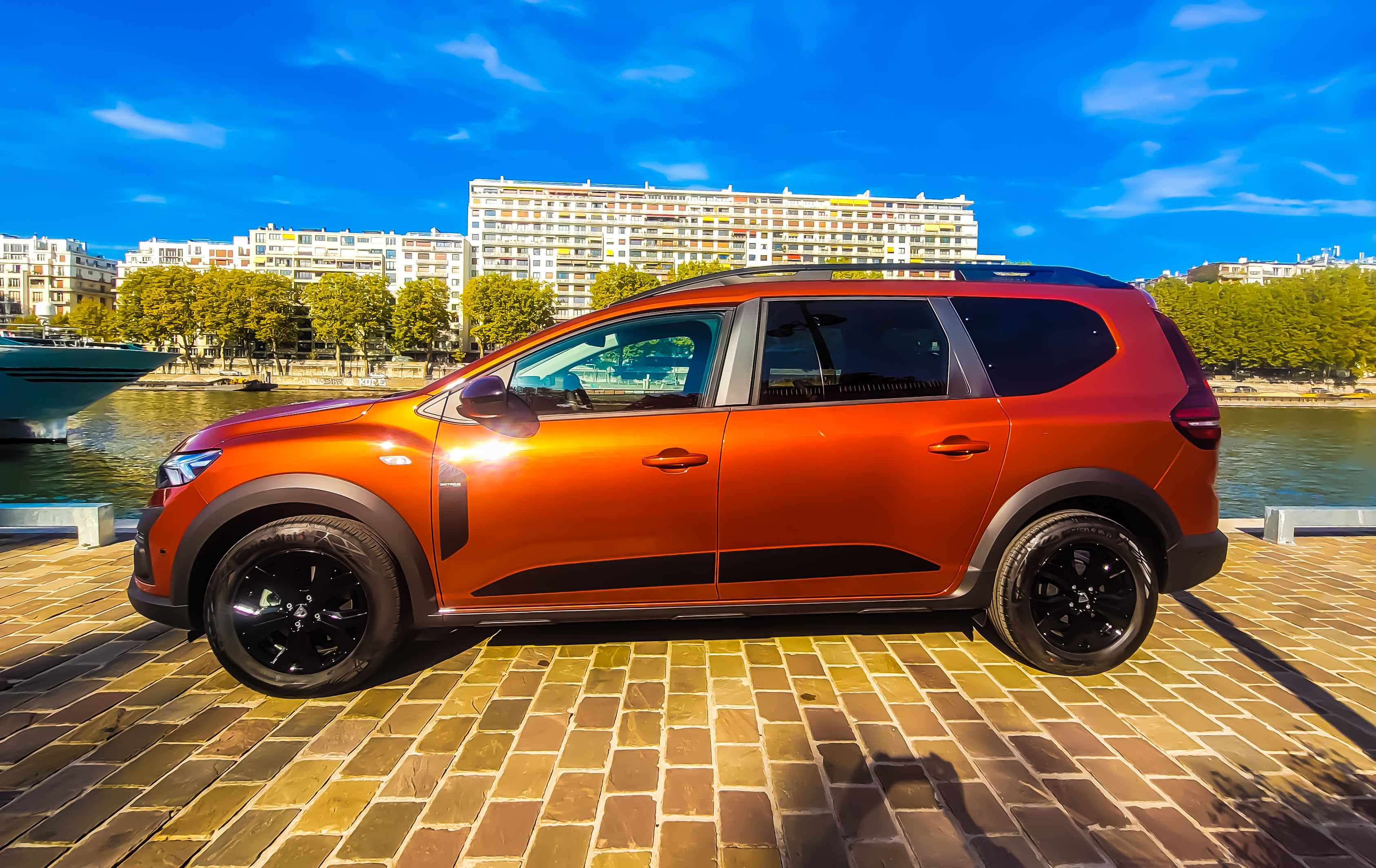 Dacia Jogger (GJ714) EcoG - Extreme Plus- 7 places avec Climatisation