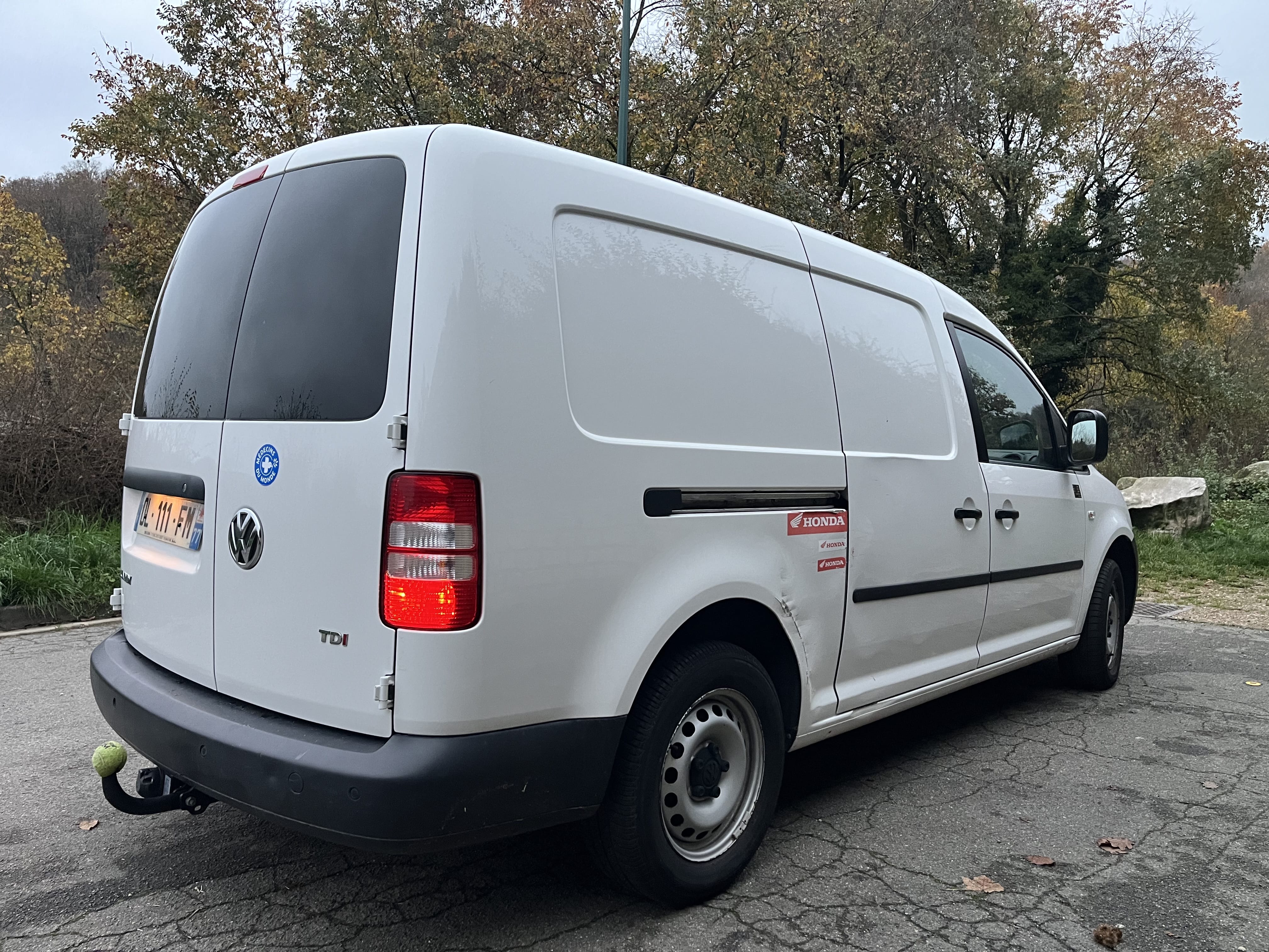 Volkswagen Caddy Maxi avec Attelage