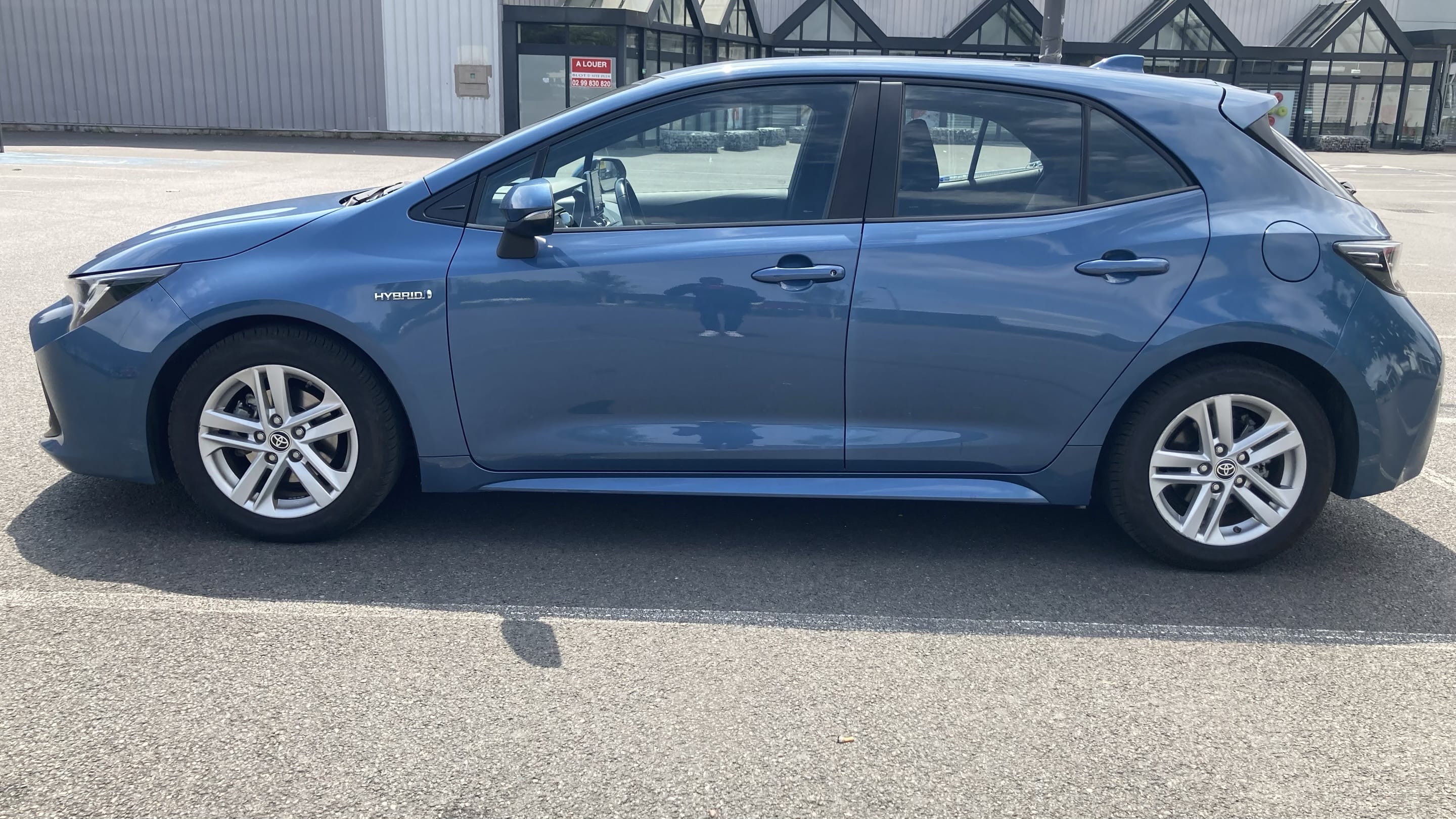 Toyota Corolla Hybride avec Climatisation