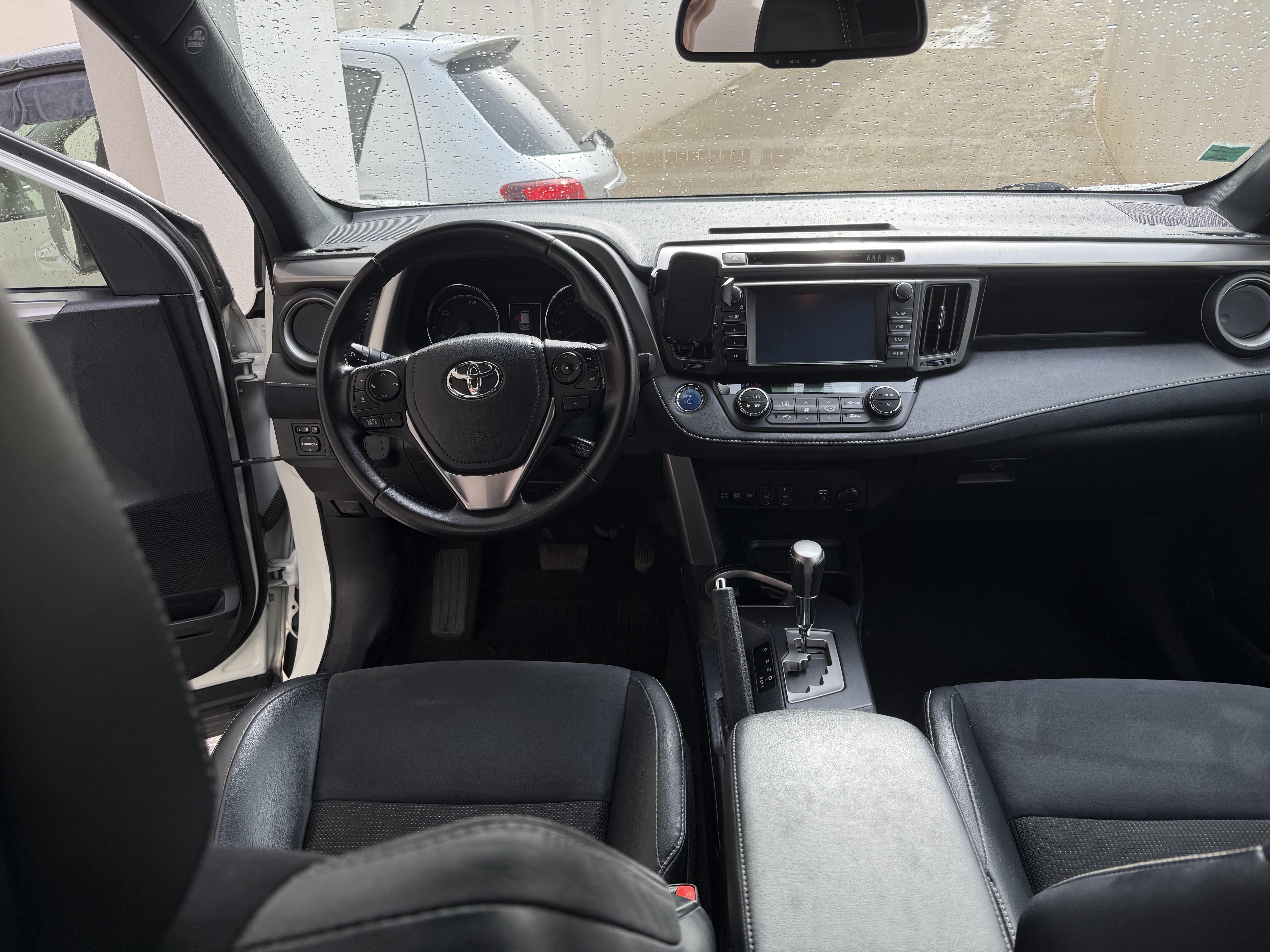 Toyota RAV 4 Hybride avec Régulateur de vitesse