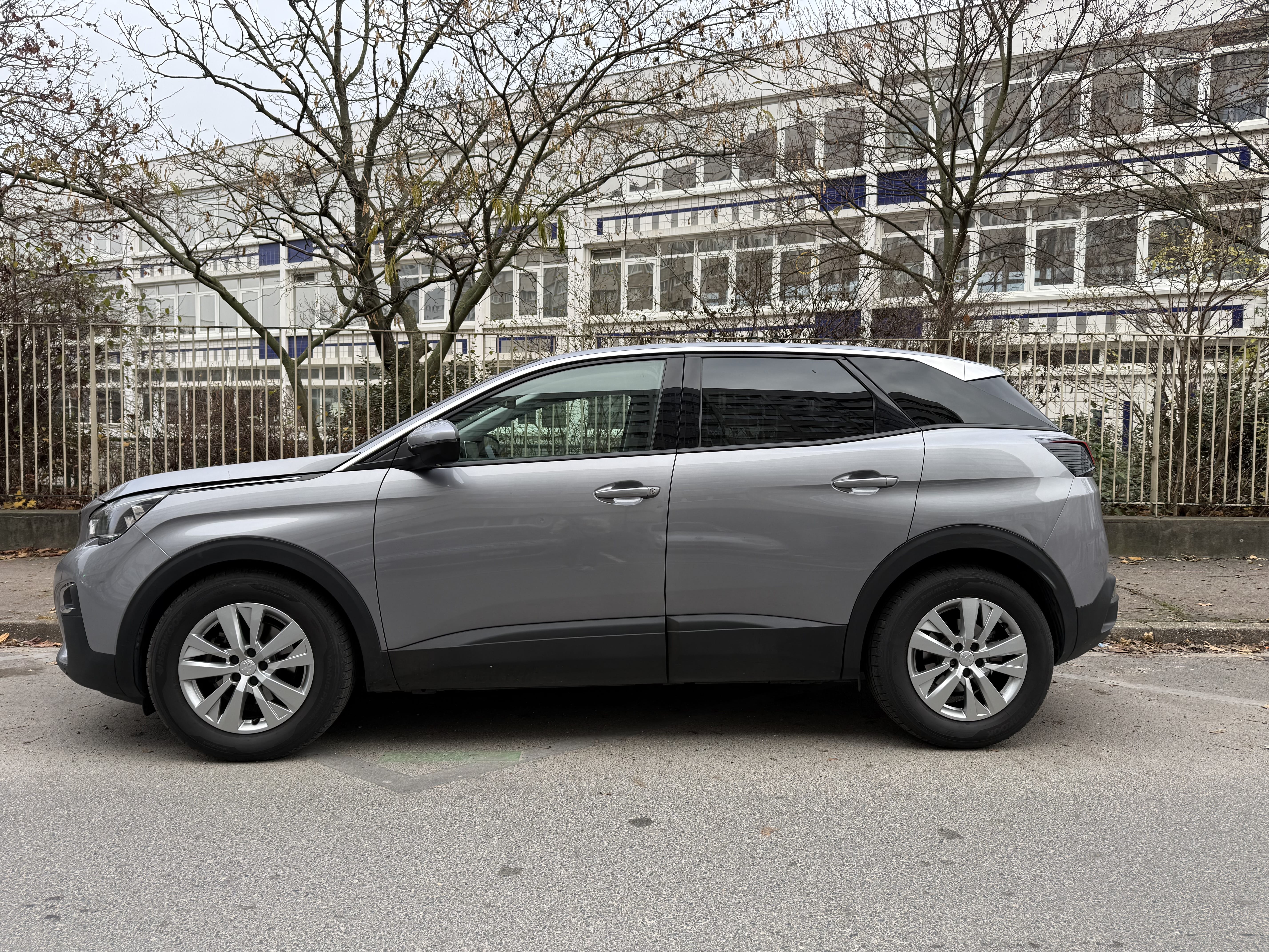 Peugeot 3008 - Boite auto avec Entrée audio / iPod