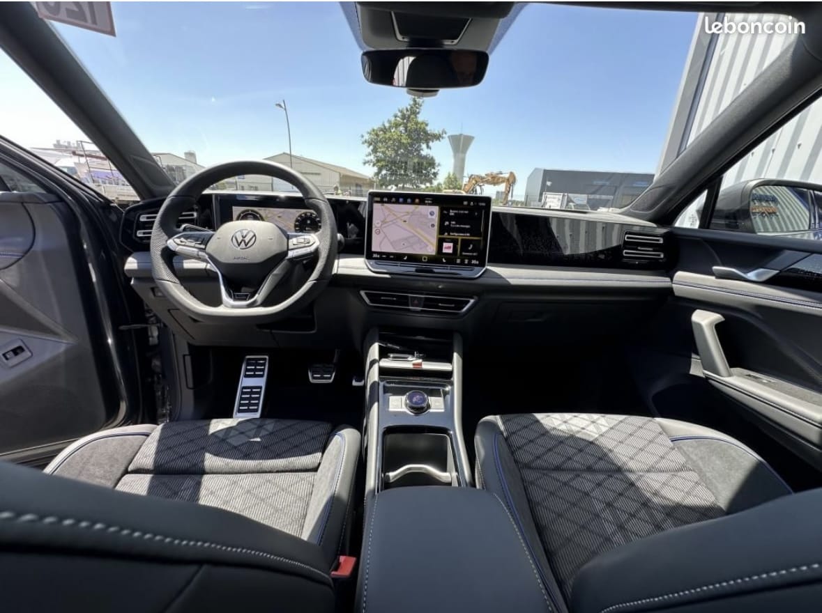 Volkswagen Tiguan SE R-LINE Black avec Siège bébé