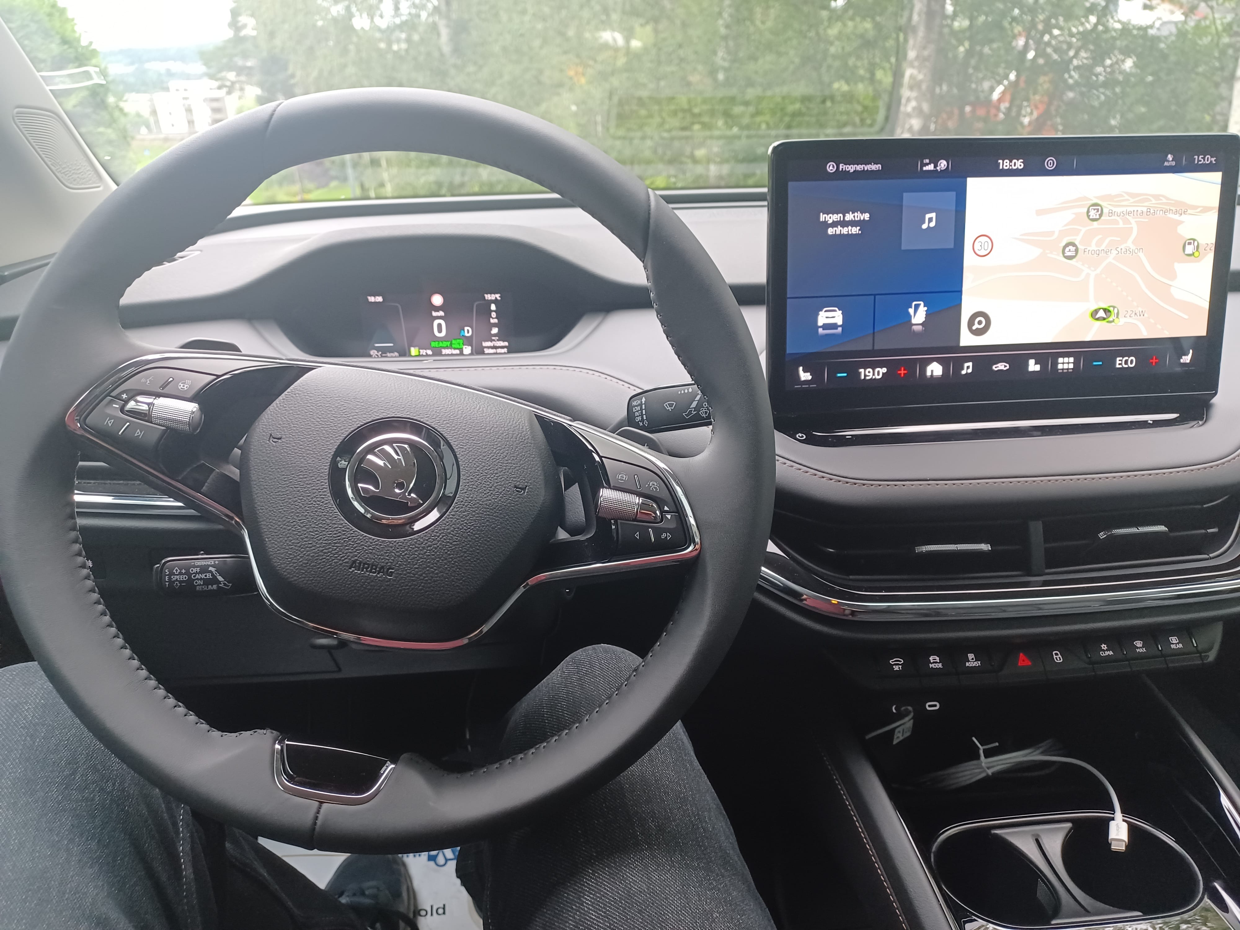 Skoda Enyaq 60 Iv 80x1 med Bluetooth audio