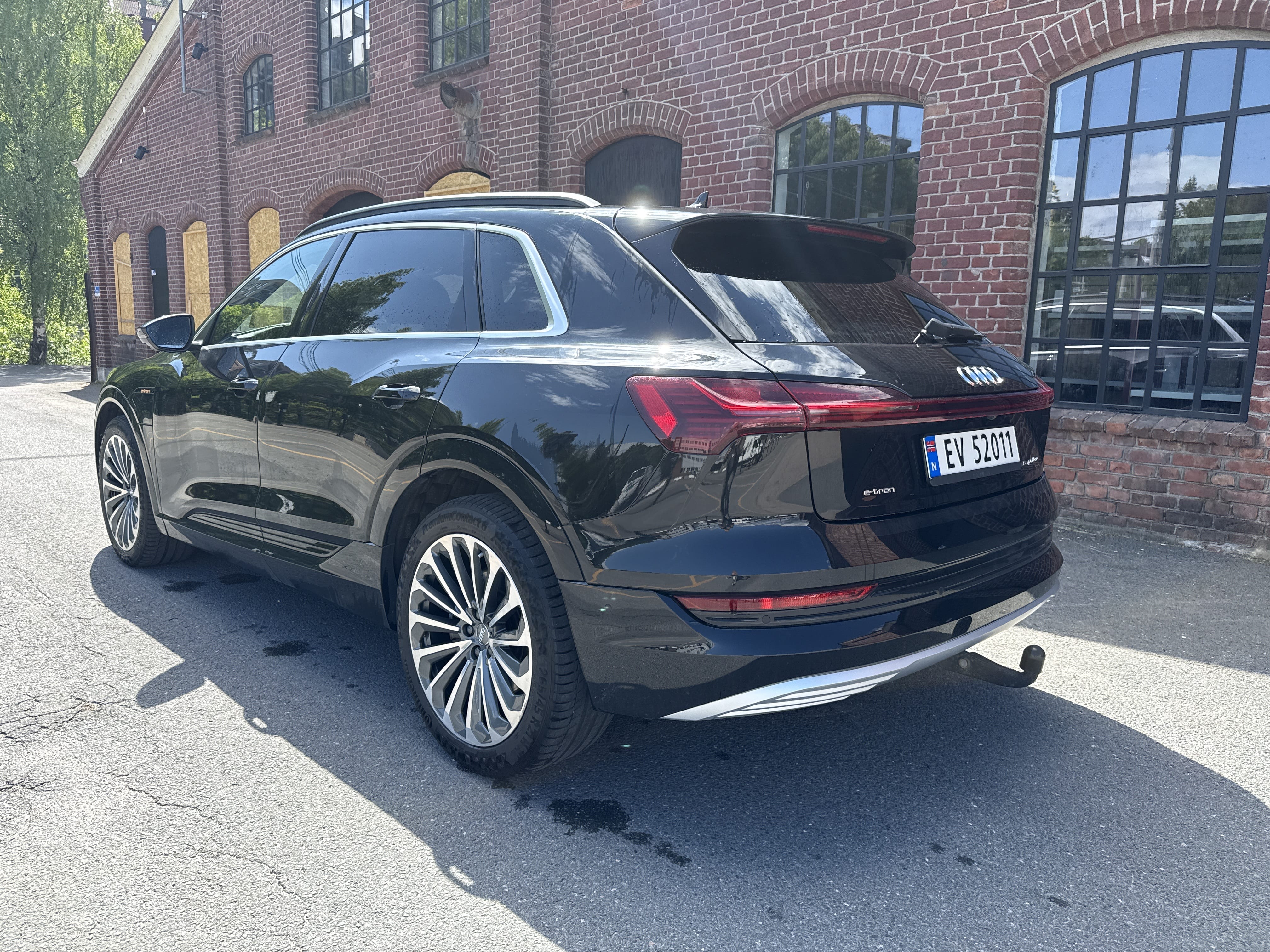 Audi e-tron med Ryggekamera