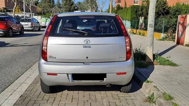 Tata Motors Indica con Audio Bluetooth