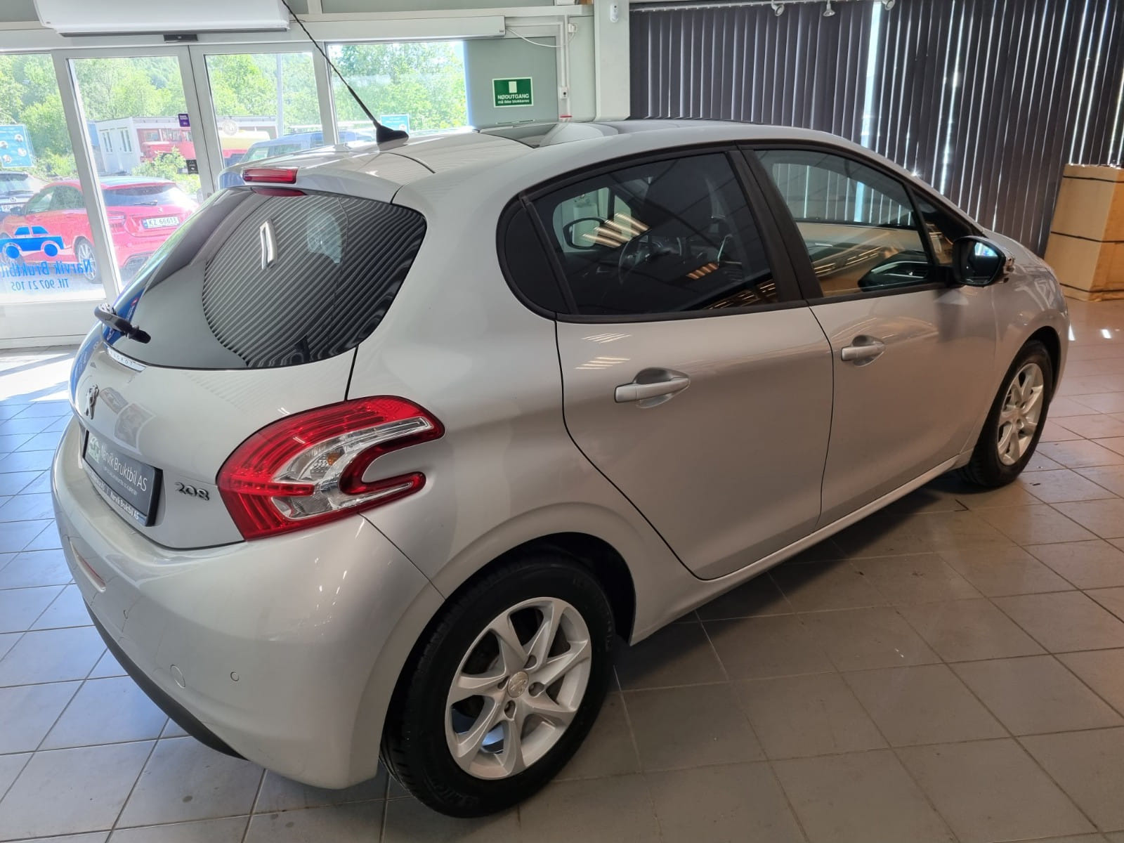 Peugeot 208 with GPS