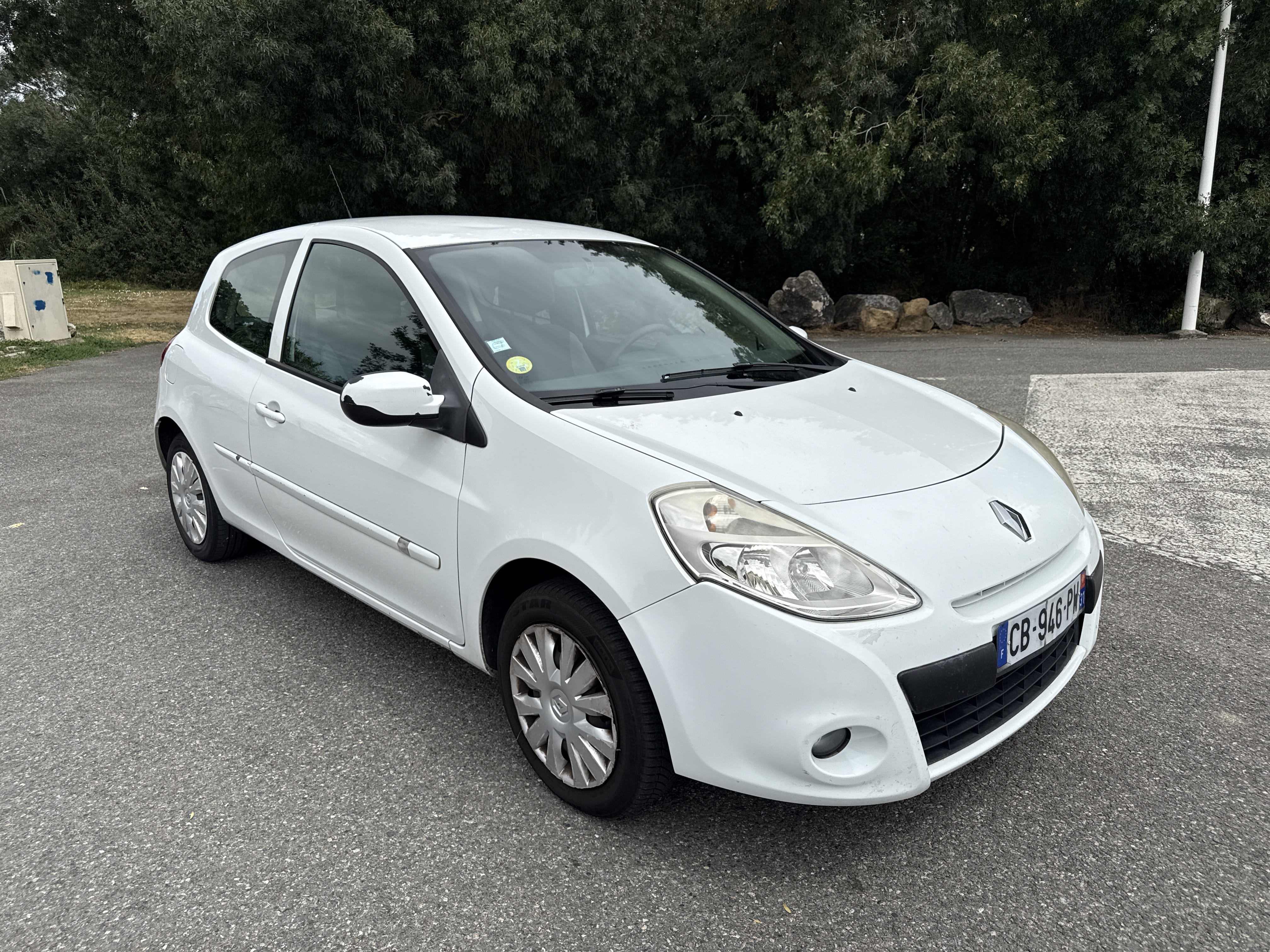 Renault Clio (CB946PW) avec Régulateur de vitesse