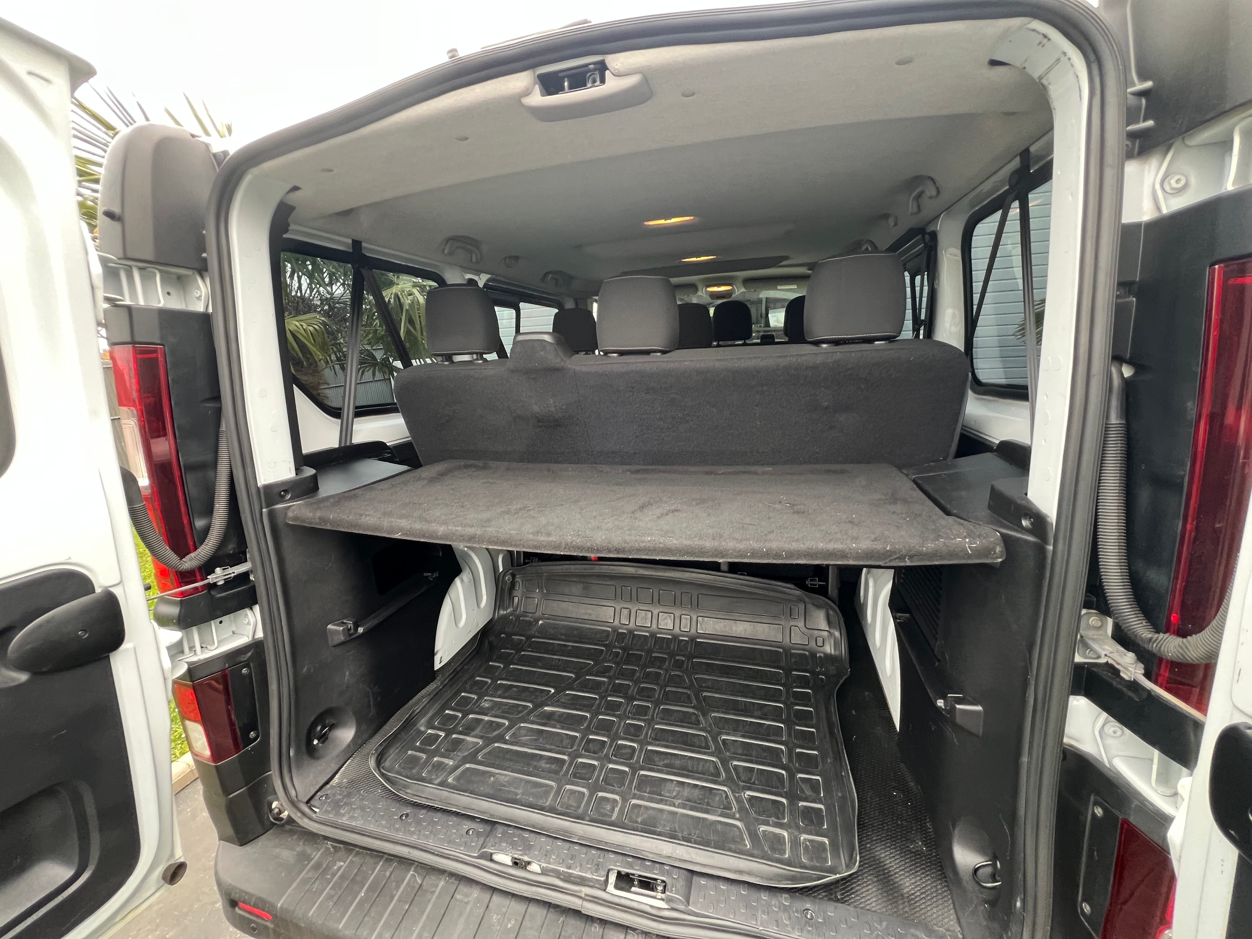 Renault Trafic Passenger avec Apple CarPlay