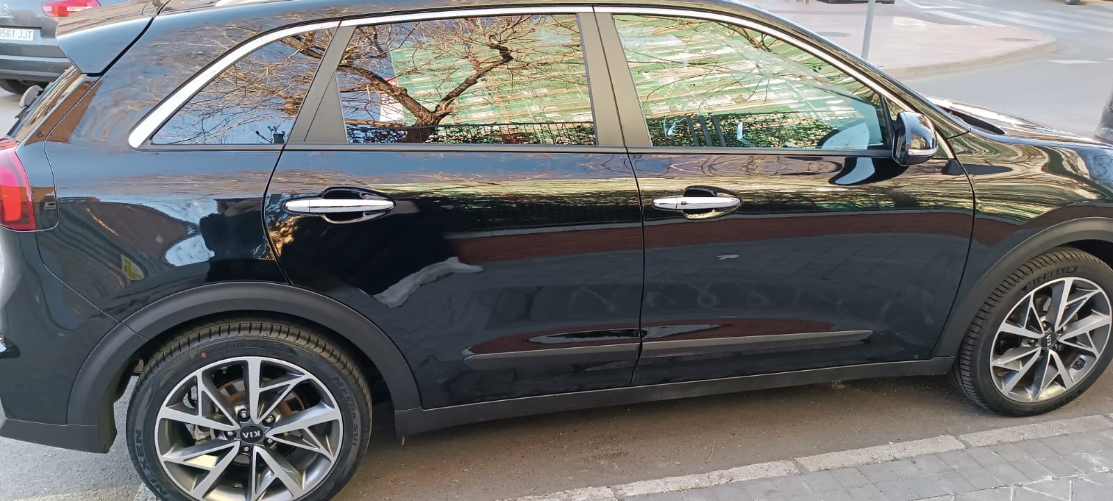 Kia Niro Híbrido con Silla infantil