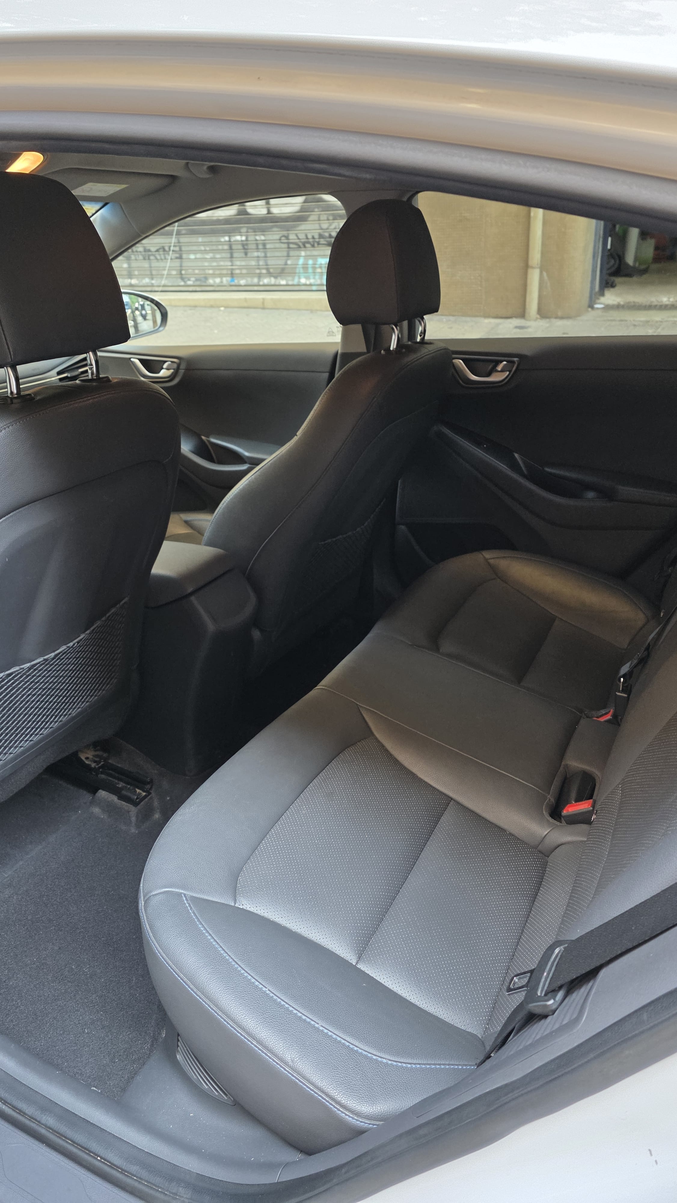 Hyundai Ioniq HIBRIDO   plug in med Apple CarPlay