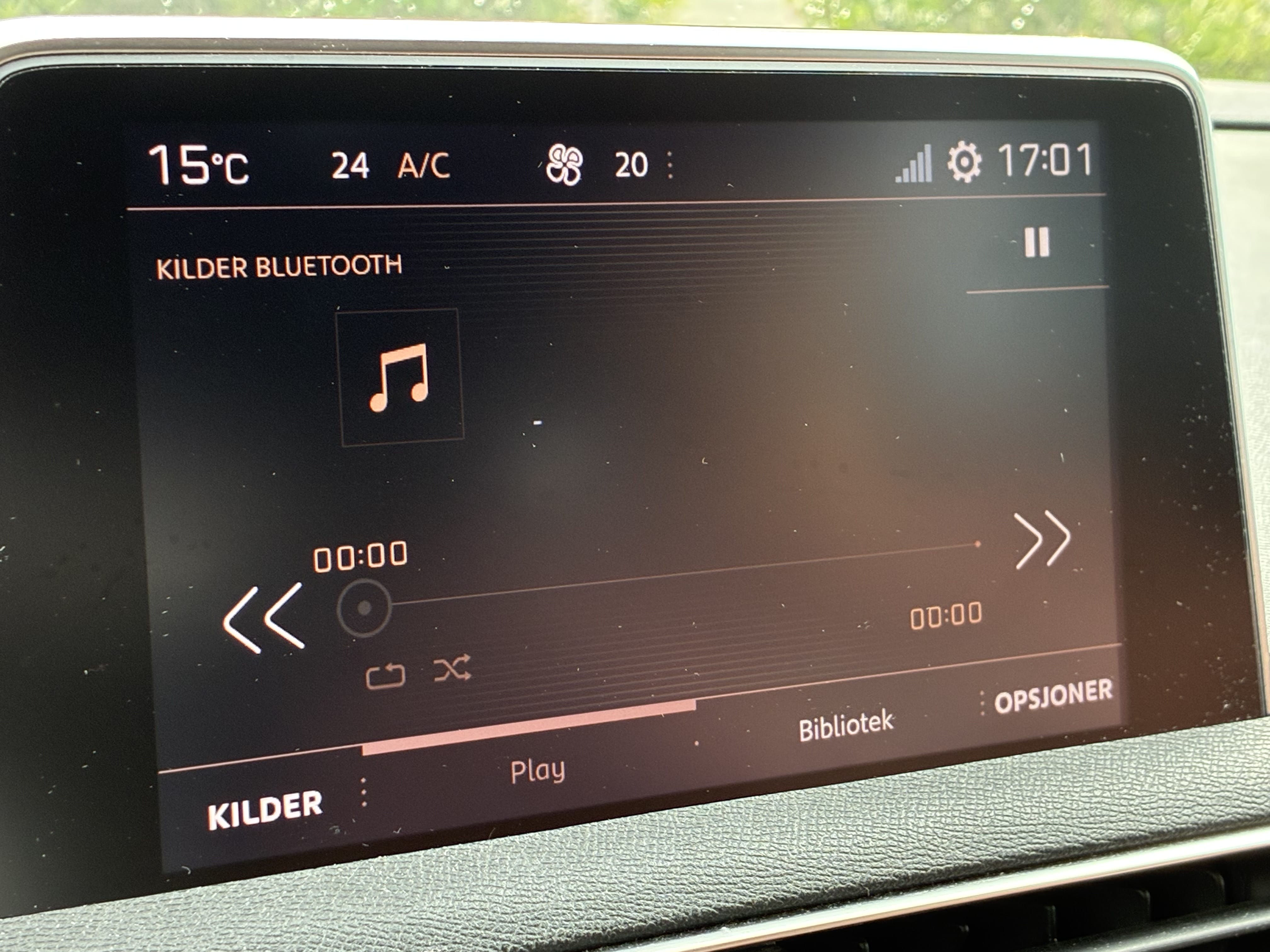 Peugeot 3008 with Bluetooth audio