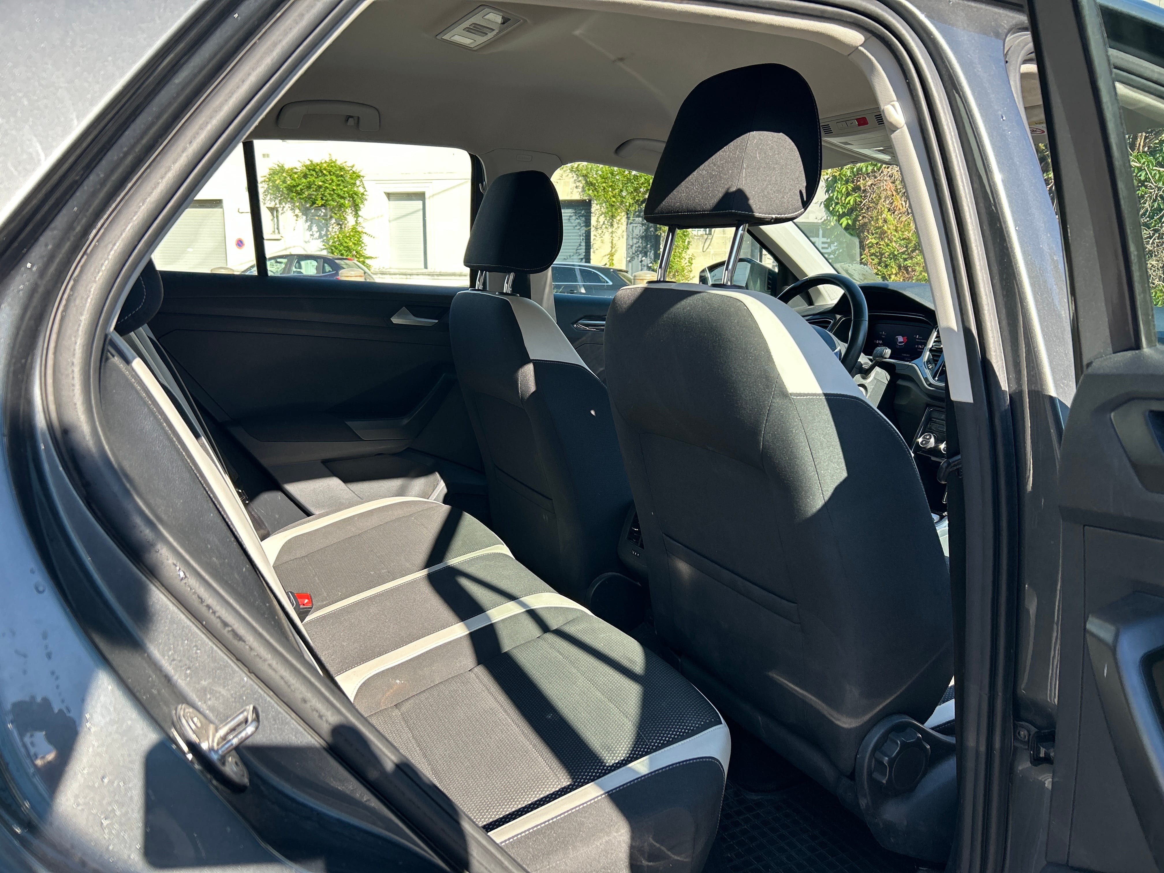 Volkswagen T-Roc with Apple CarPlay