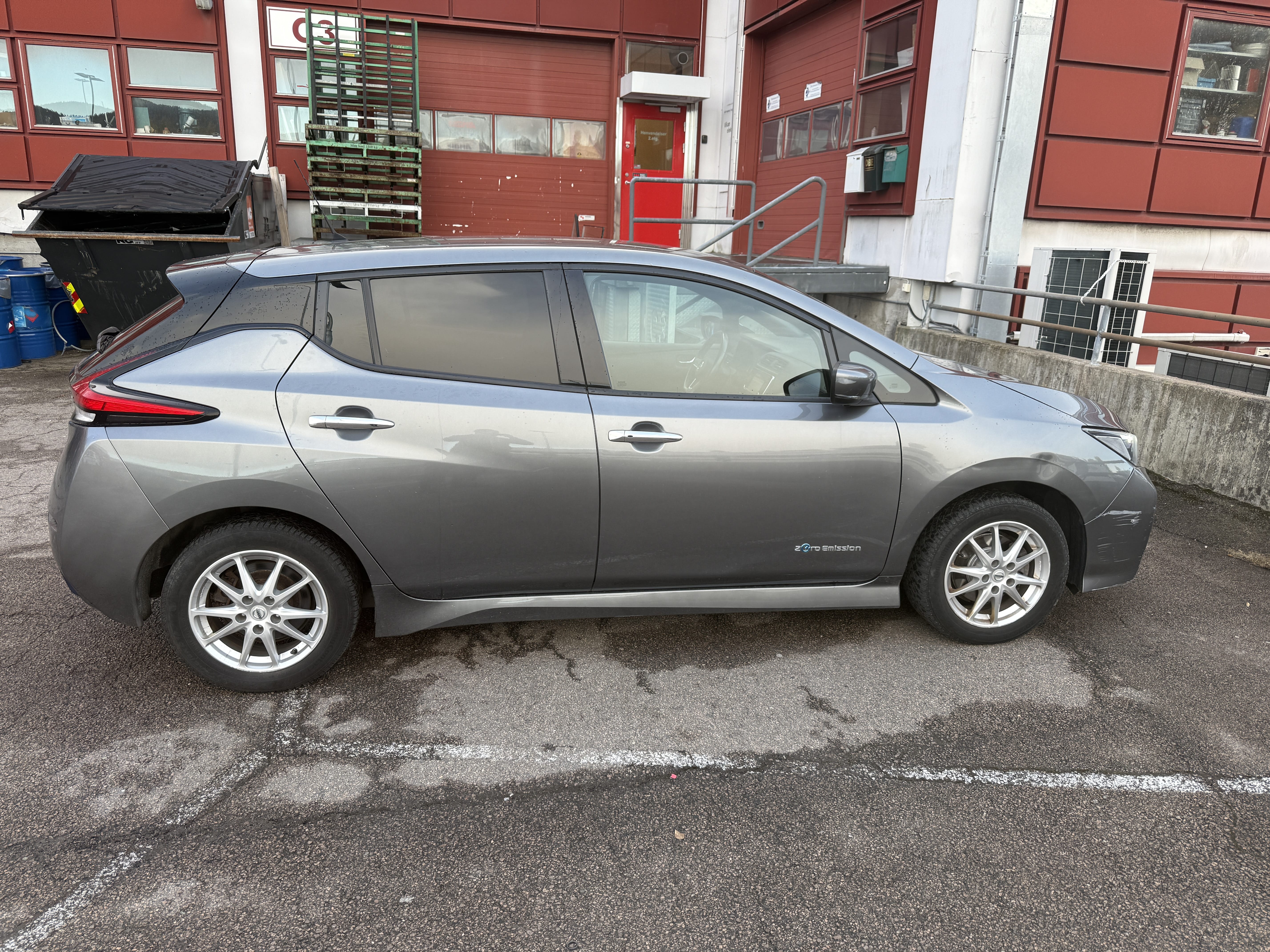 Nissan Leaf med Babysete