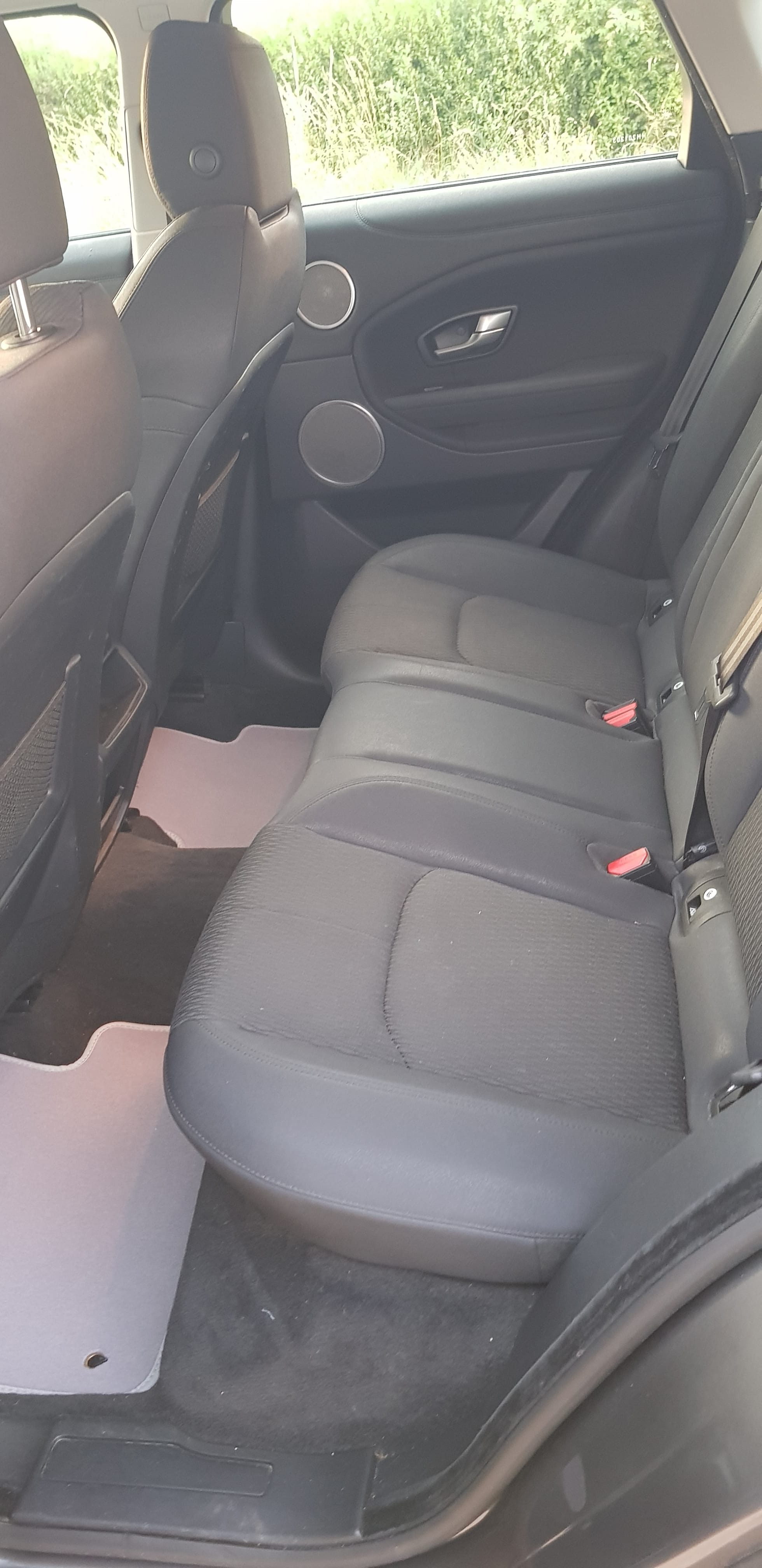 Land-Rover Range Rover Evoque MARK IV TD4 150 Chx BVA PURE avec Entrée audio / iPod