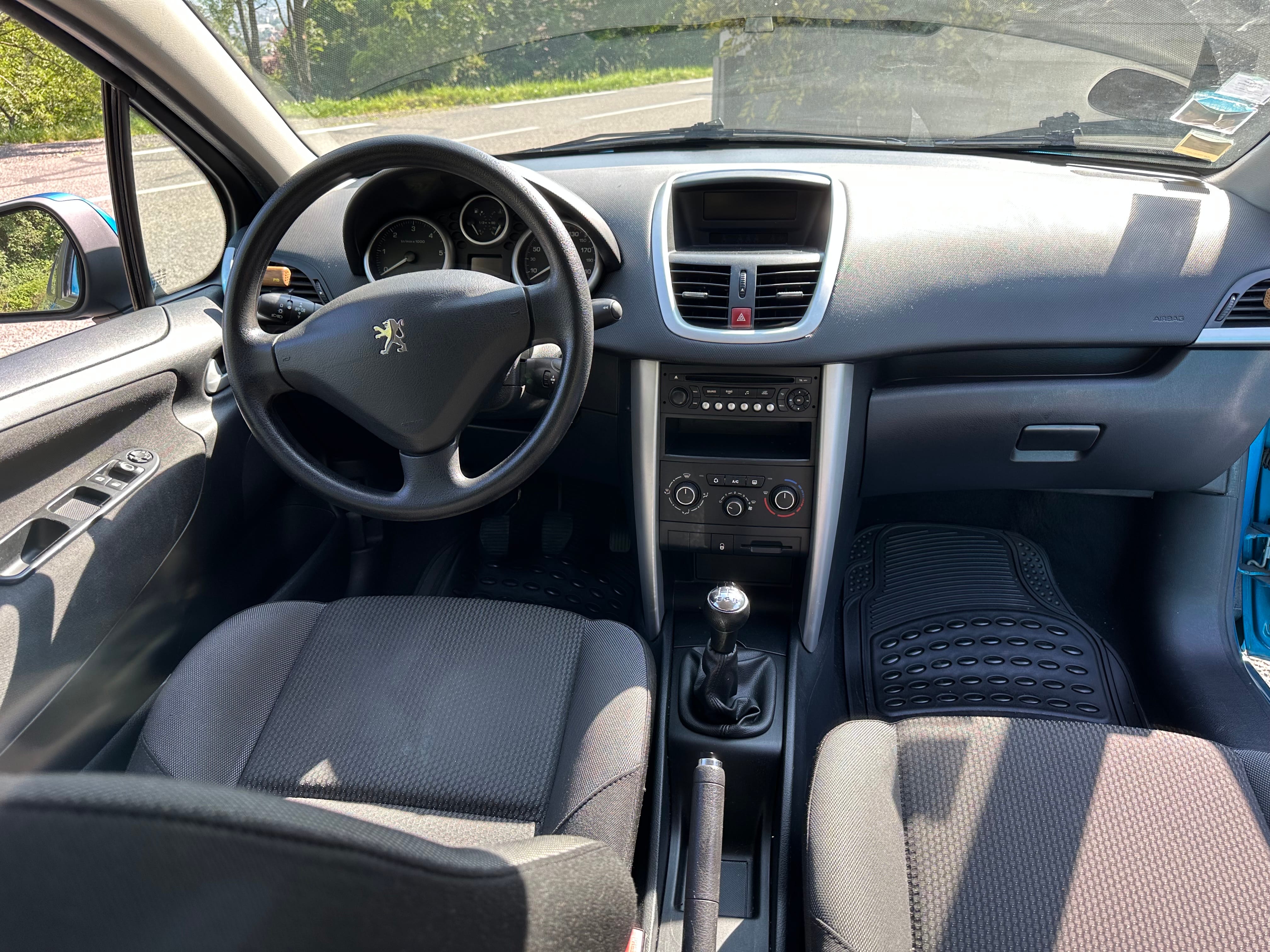 Peugeot 207+ avec Régulateur de vitesse