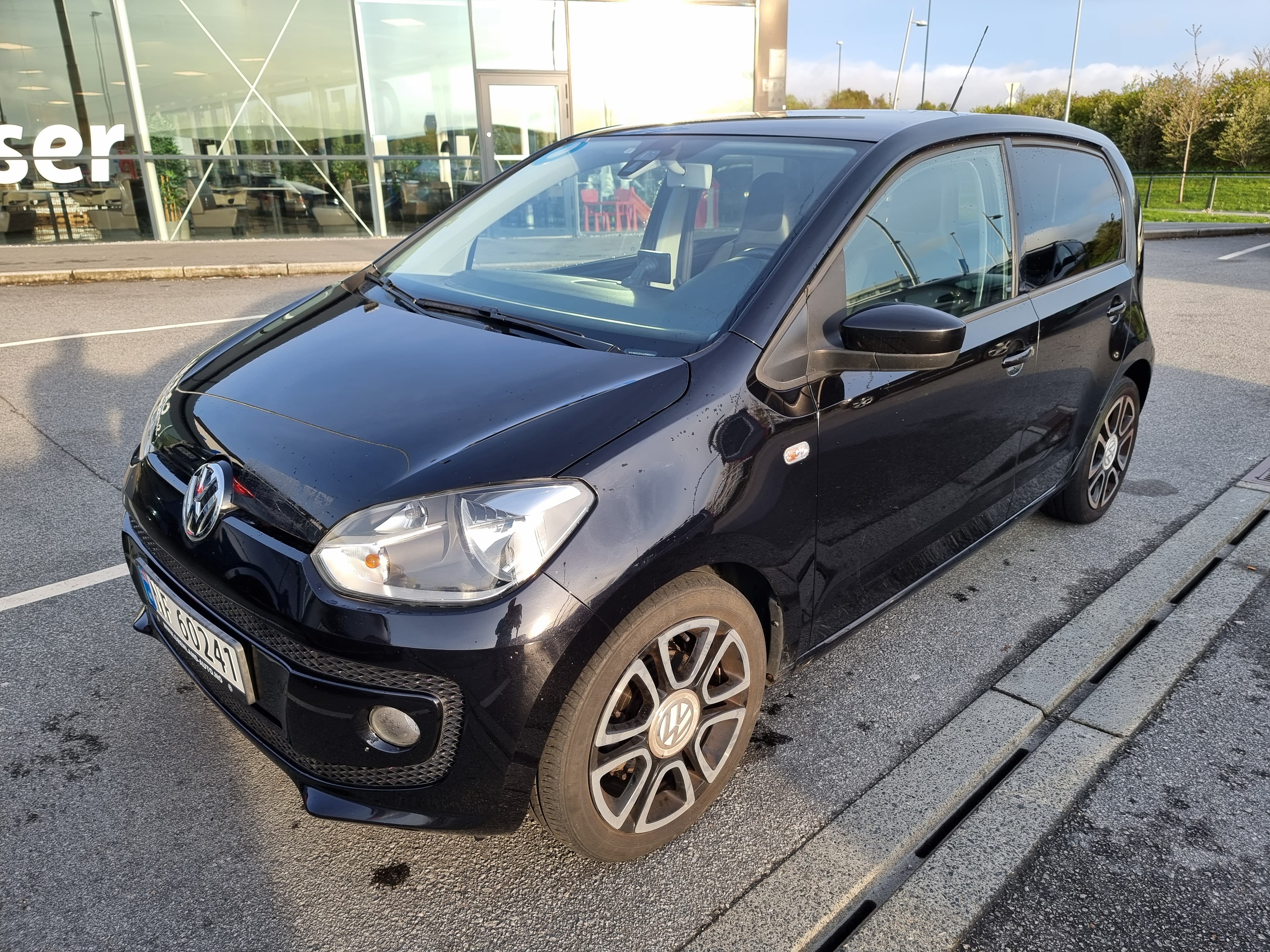Volkswagen Up! Mighty city warrior, 2013, Blyfri 95