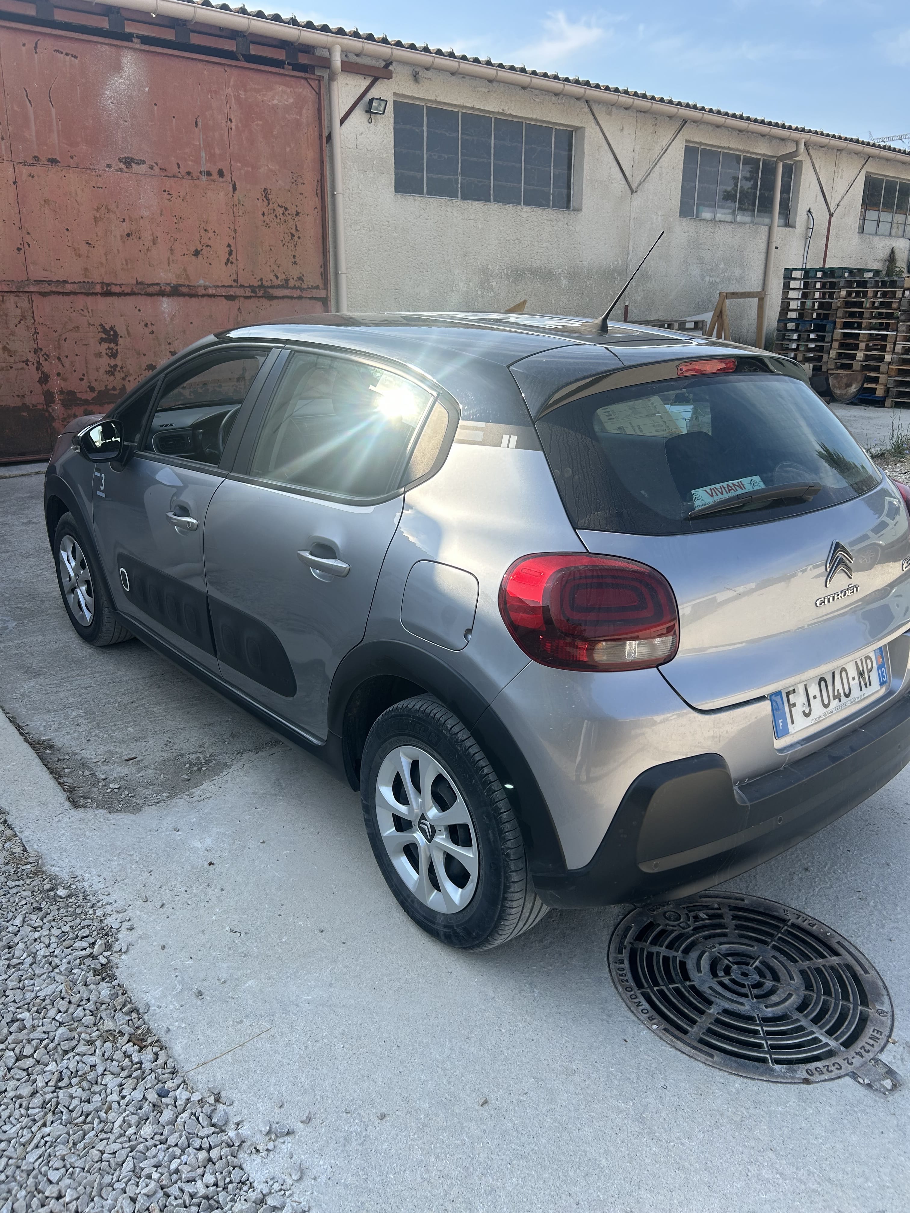 Citroen C3 essence grise avec Régulateur de vitesse