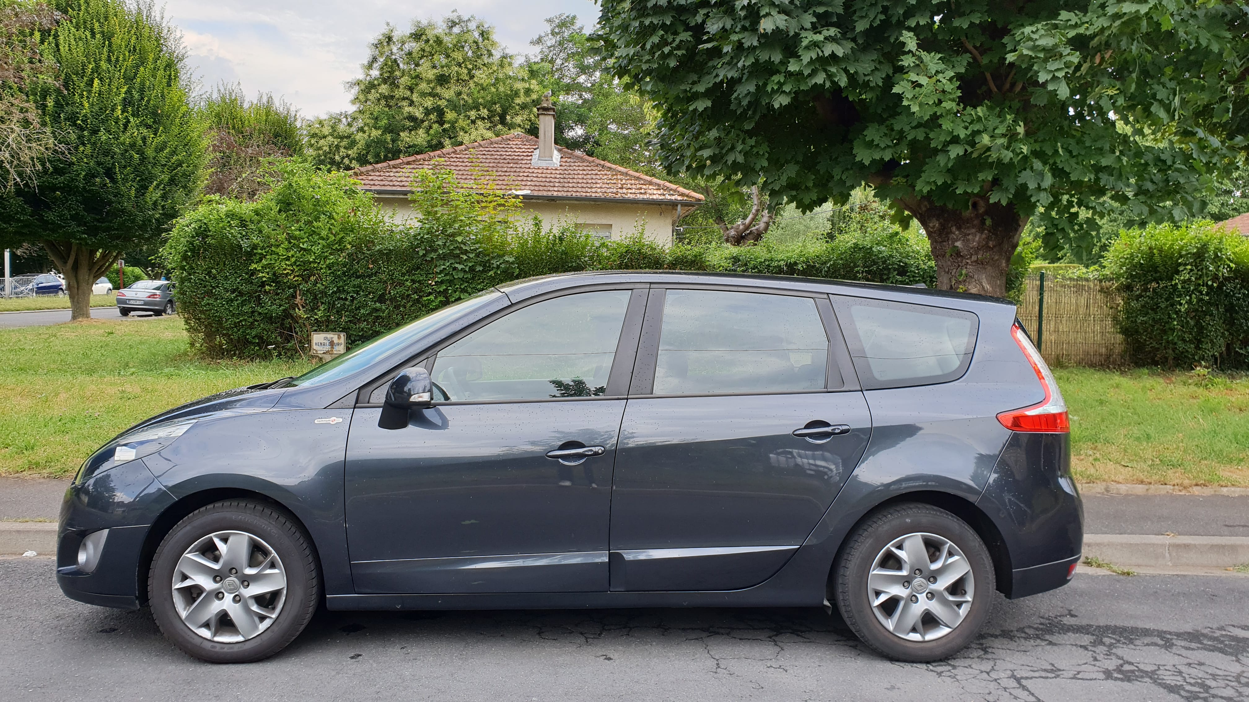 Renault Grand Scenic avec GPS