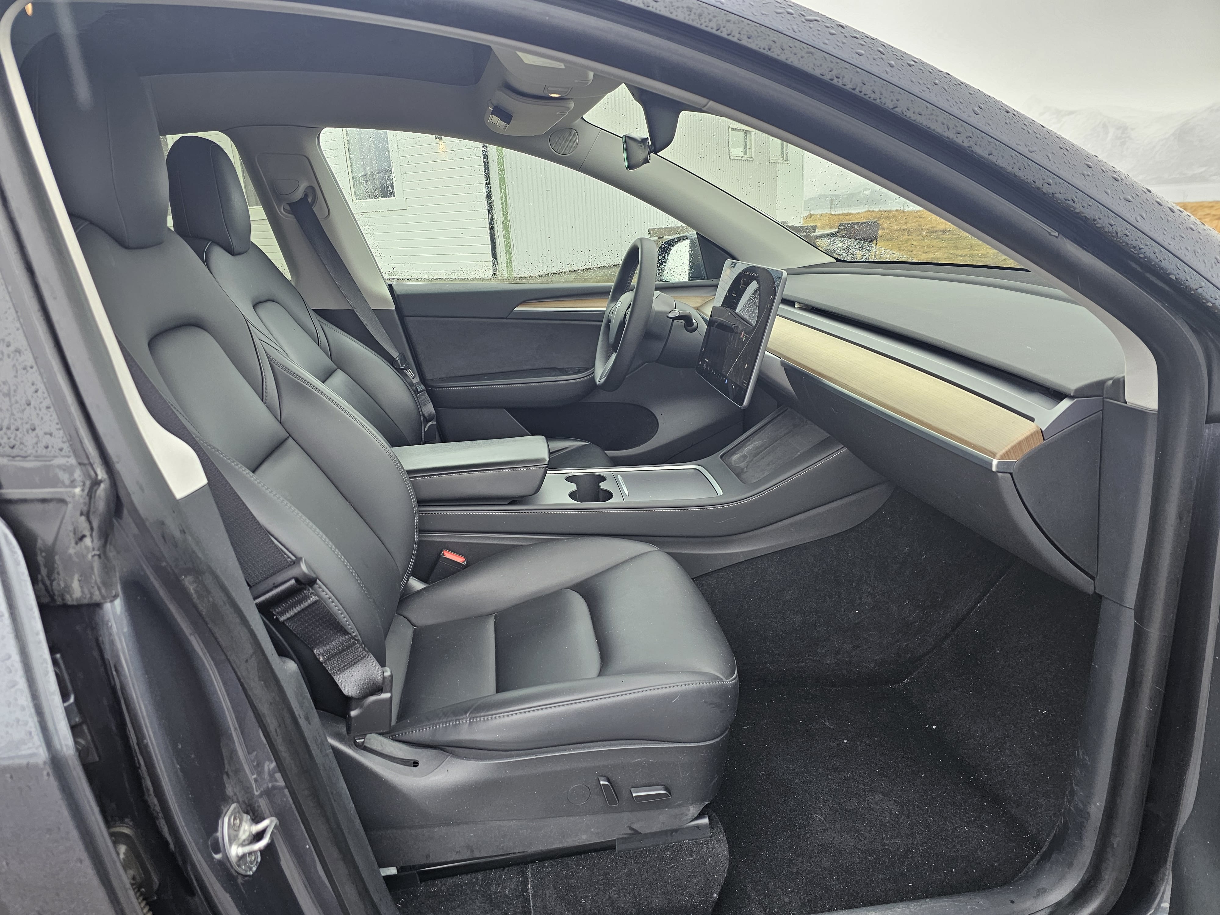 Tesla Model Y Long Range med Firehjulstrekk