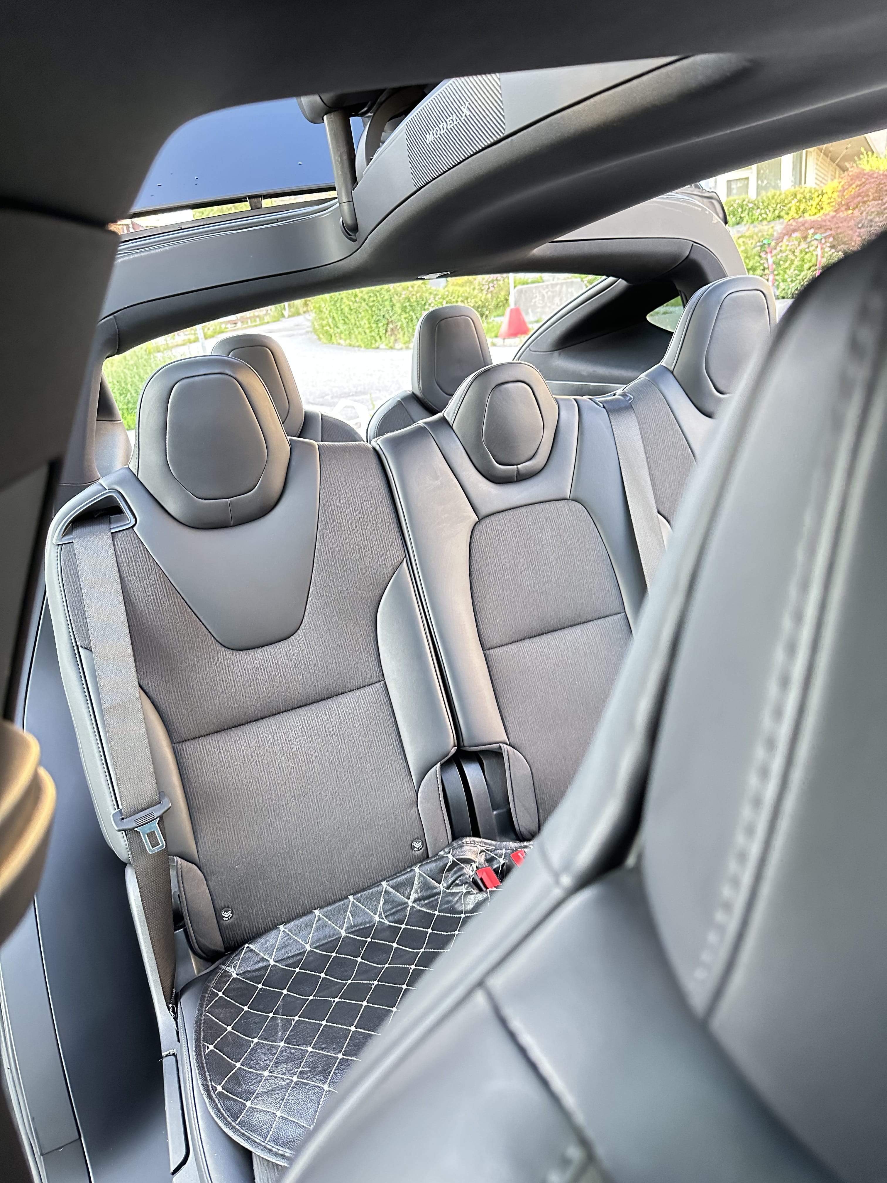 Tesla Model X with Cruise control