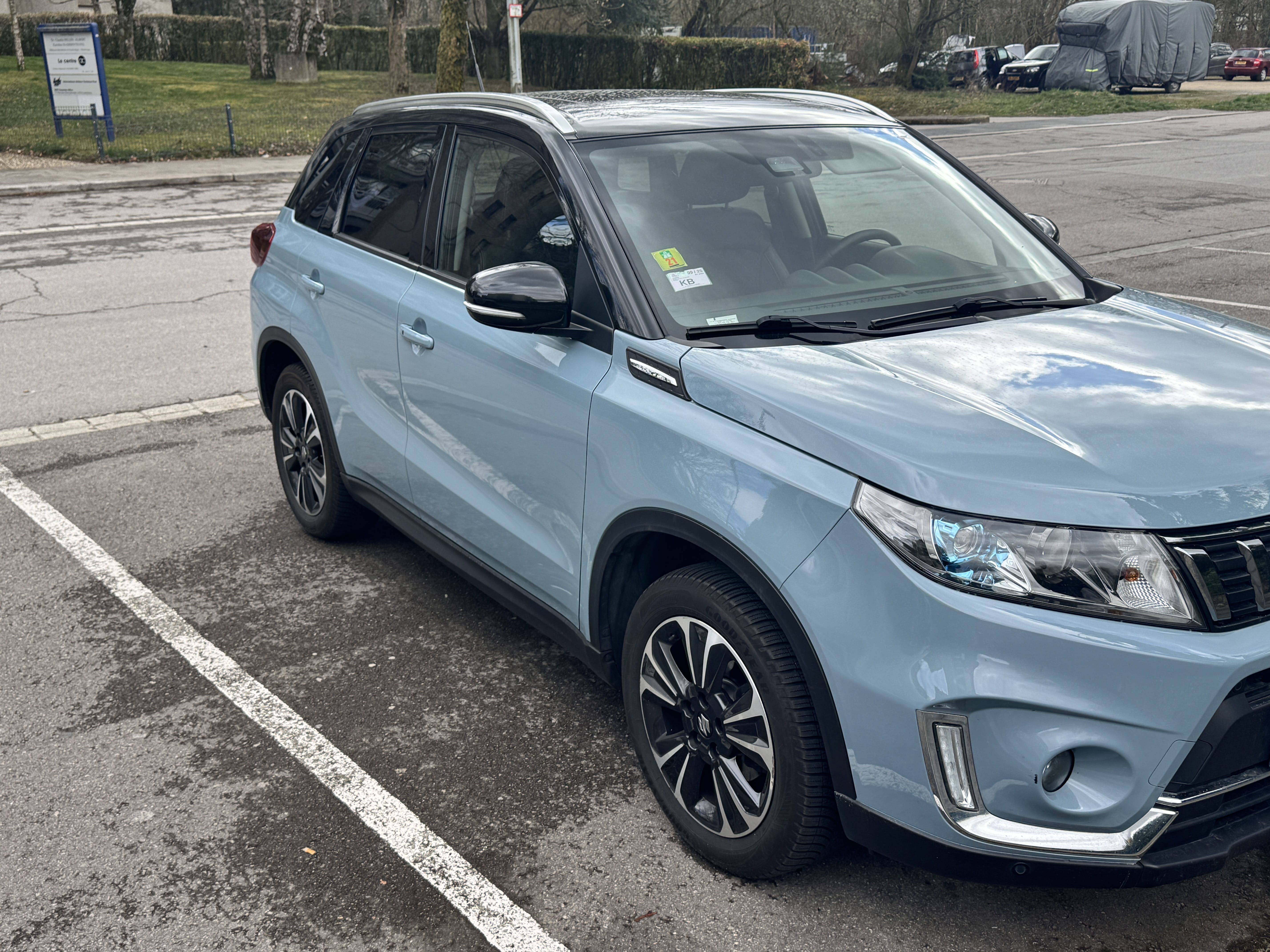 Suzuki Vitara Allgrip 4x4, 2019, Essence 95 / Électrique (hybride), automatique