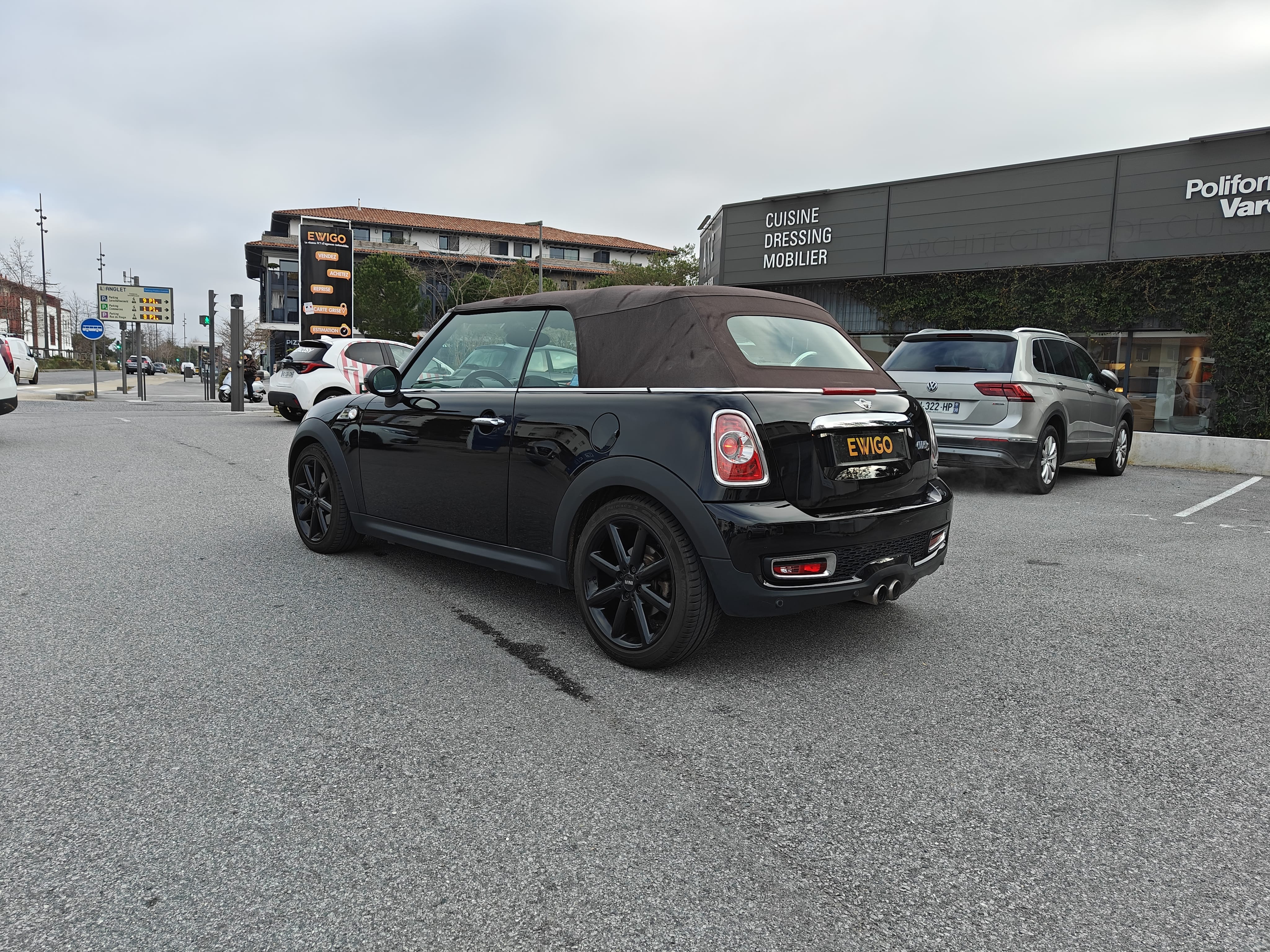 Mini Cooper Convertible R57 with GPS