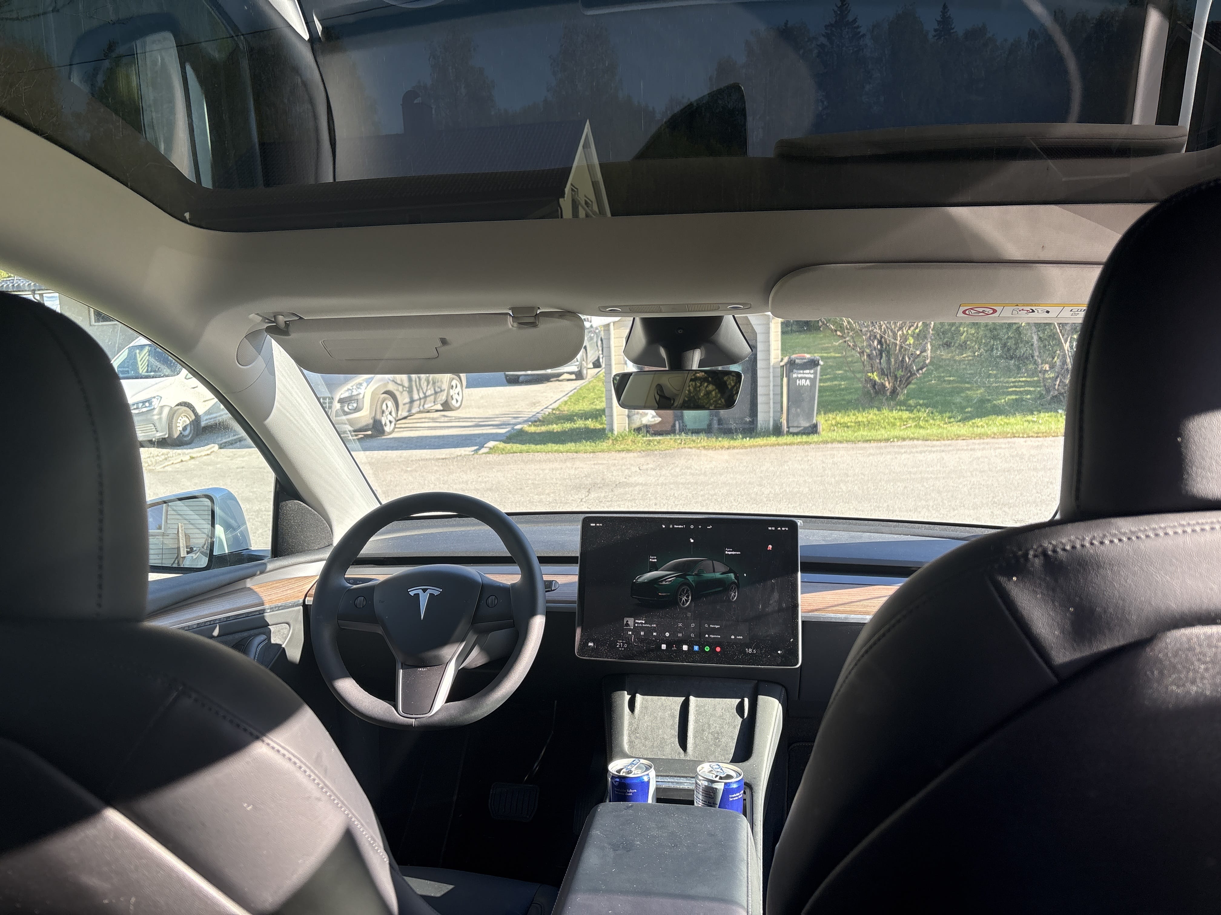 Tesla Model Y Long Range med GPS