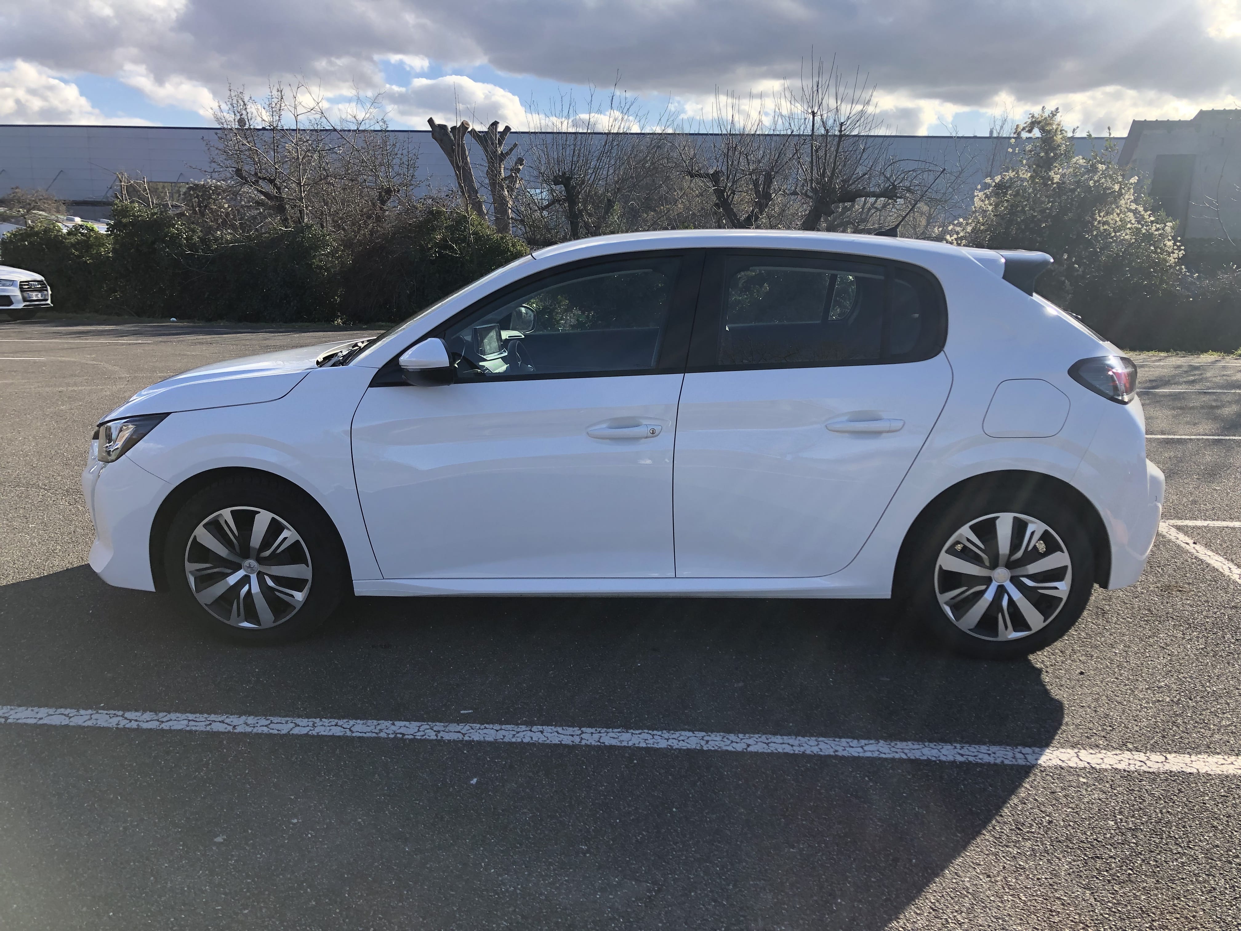 Peugeot 208 avec Climatisation