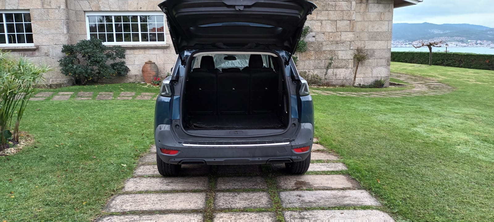 Peugeot 5008 con Entrada de Audio/iPod