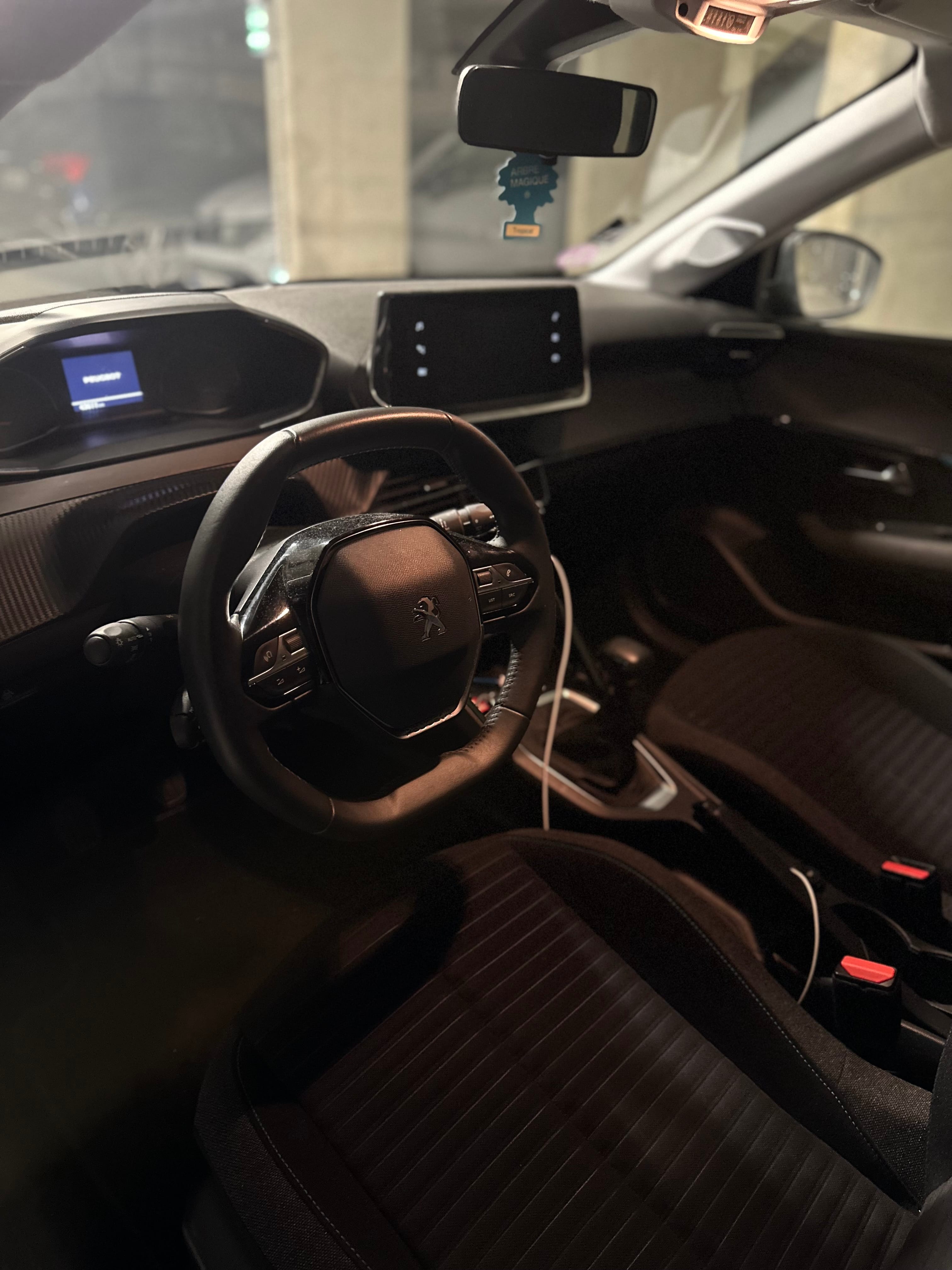 Peugeot 208 avec Régulateur de vitesse