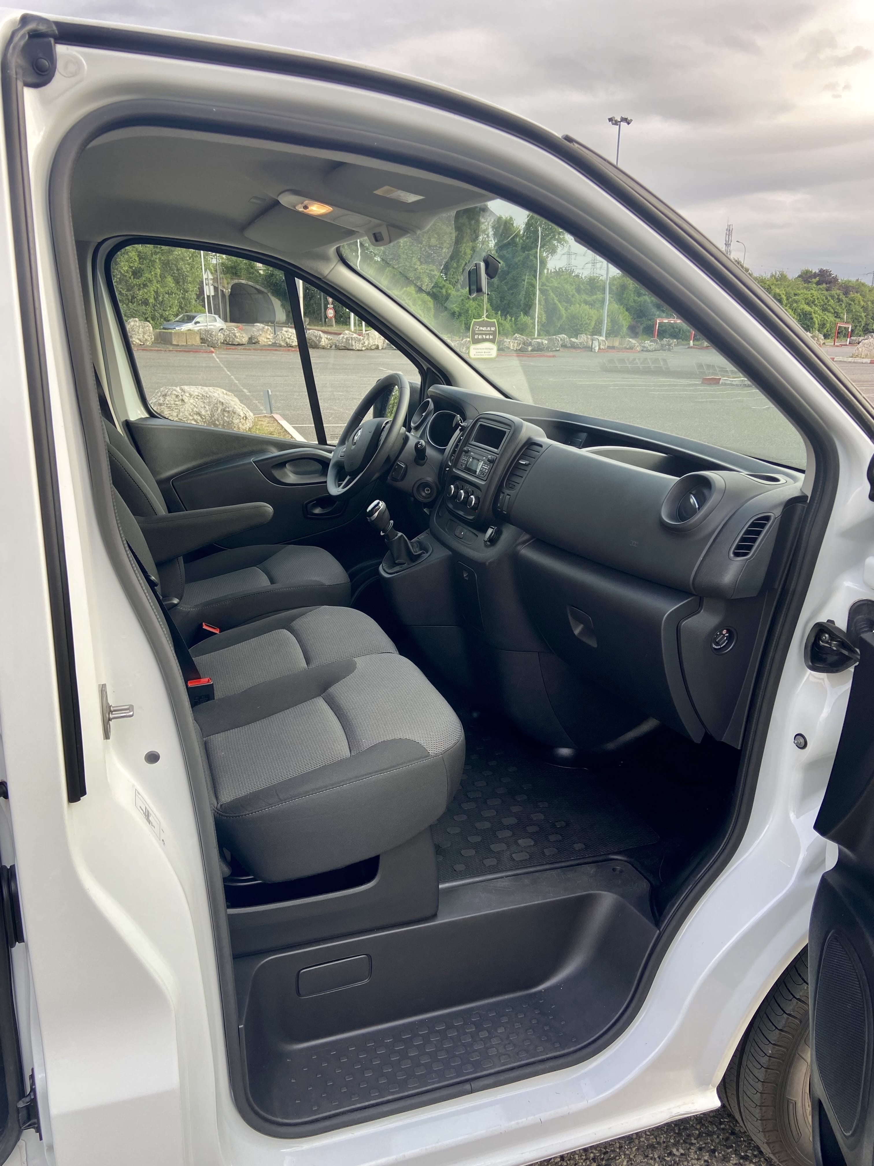 Renault Trafic Passenger 2.0 cdi avec Siège bébé