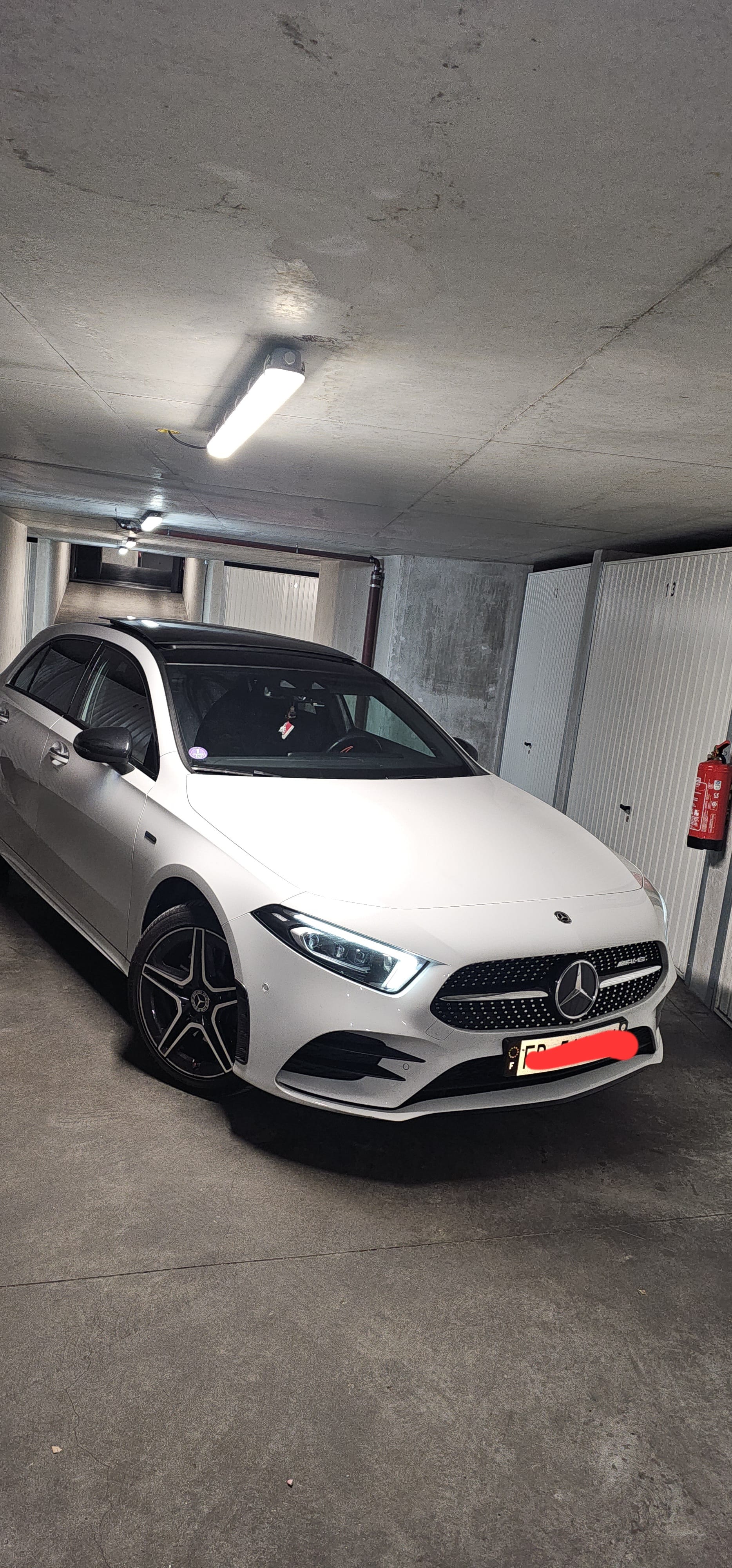 Mercedes-Benz Classe A 250 e avec Régulateur de vitesse