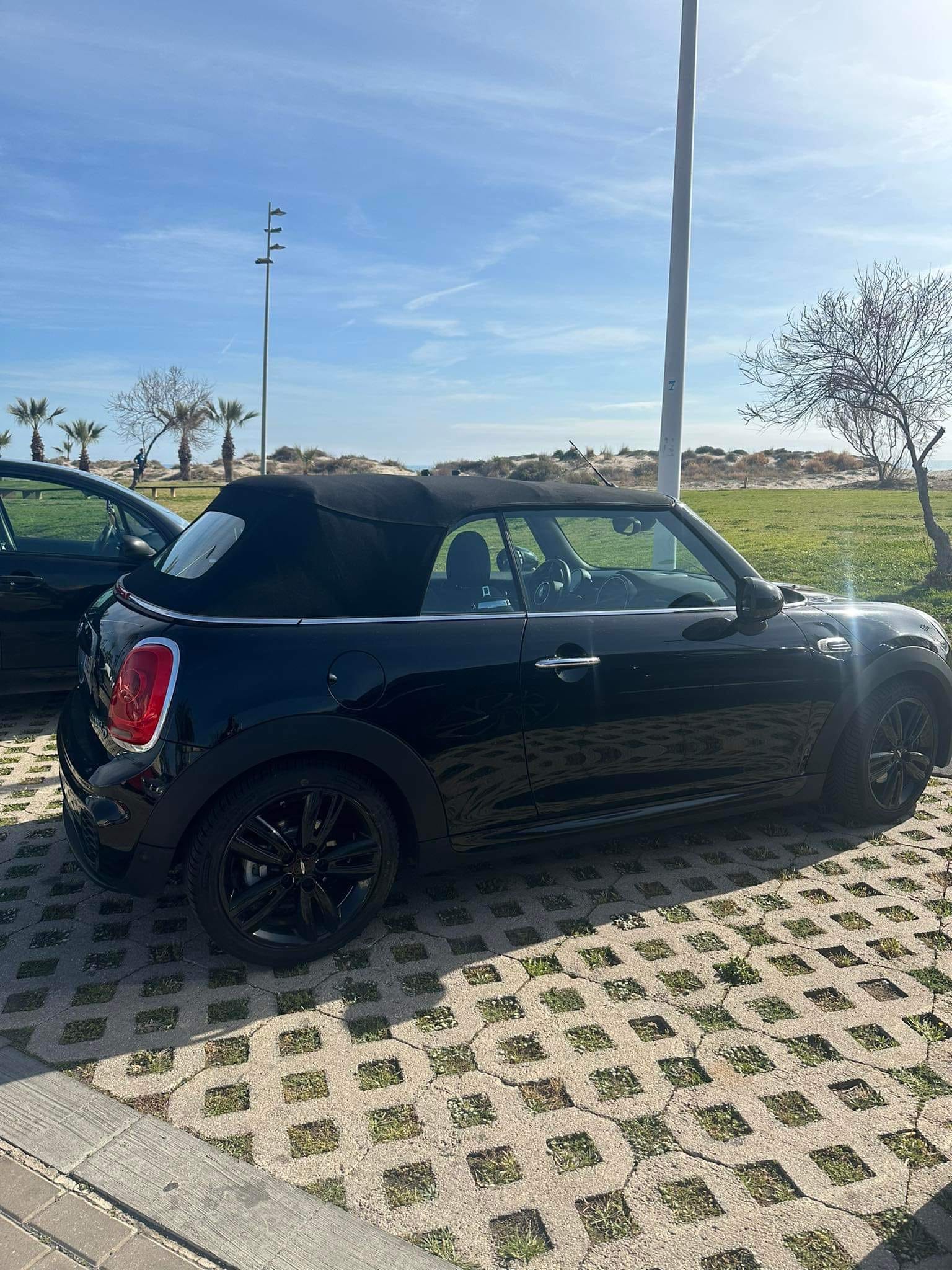 Mini Cooper D Cabriolet con Aire acondicionado