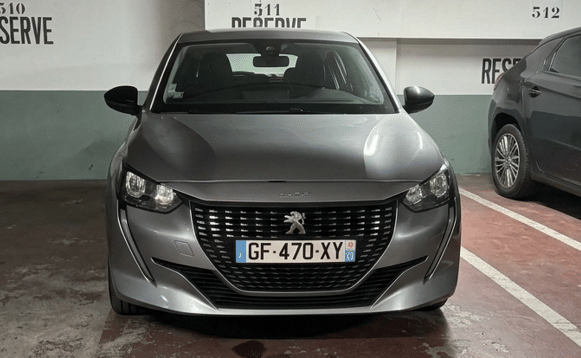 Peugeot 208 with Air conditioning