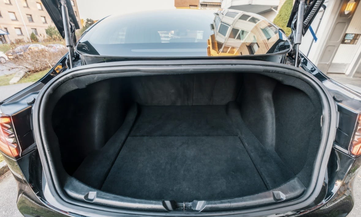 Tesla Model 3 Long Range (gratis parkering Oslo) med GPS