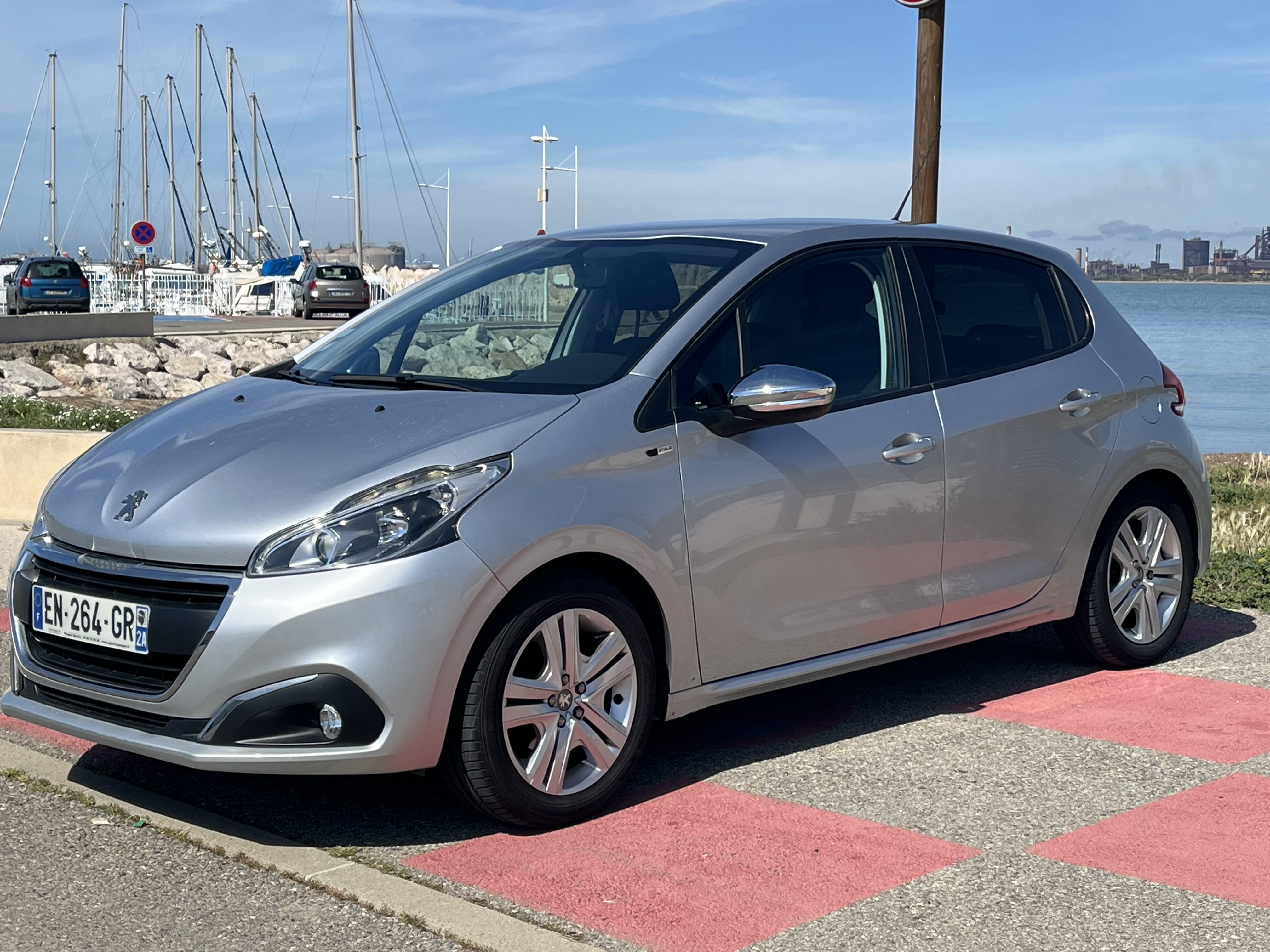 Peugeot 208, 2017, Essence 95