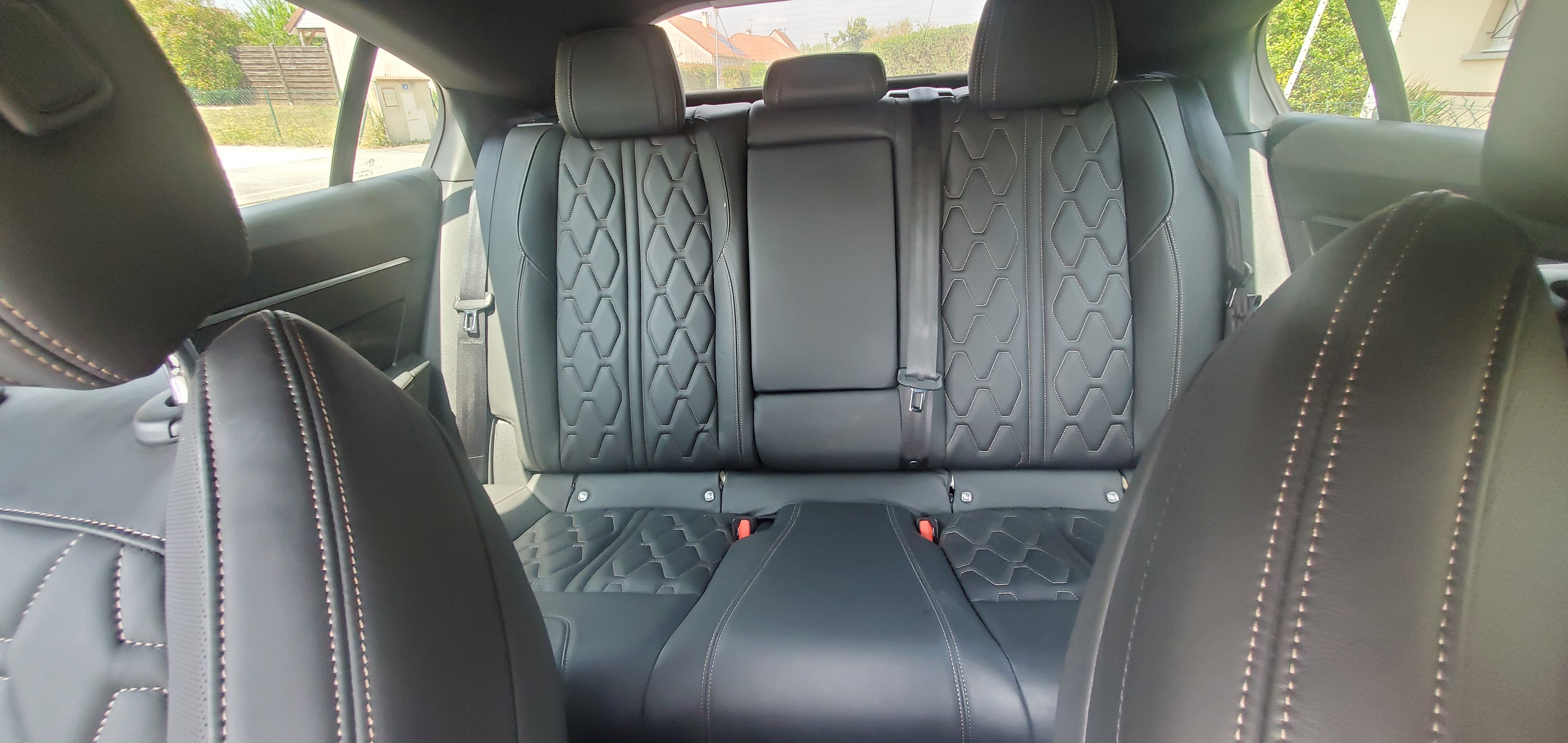 Peugeot 508 avec Entrée audio / iPod