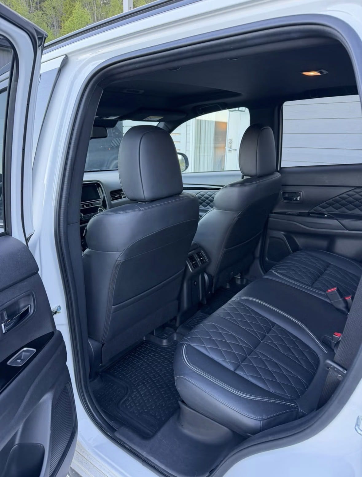 Mitsubishi Outlander Hybrid avec GPS