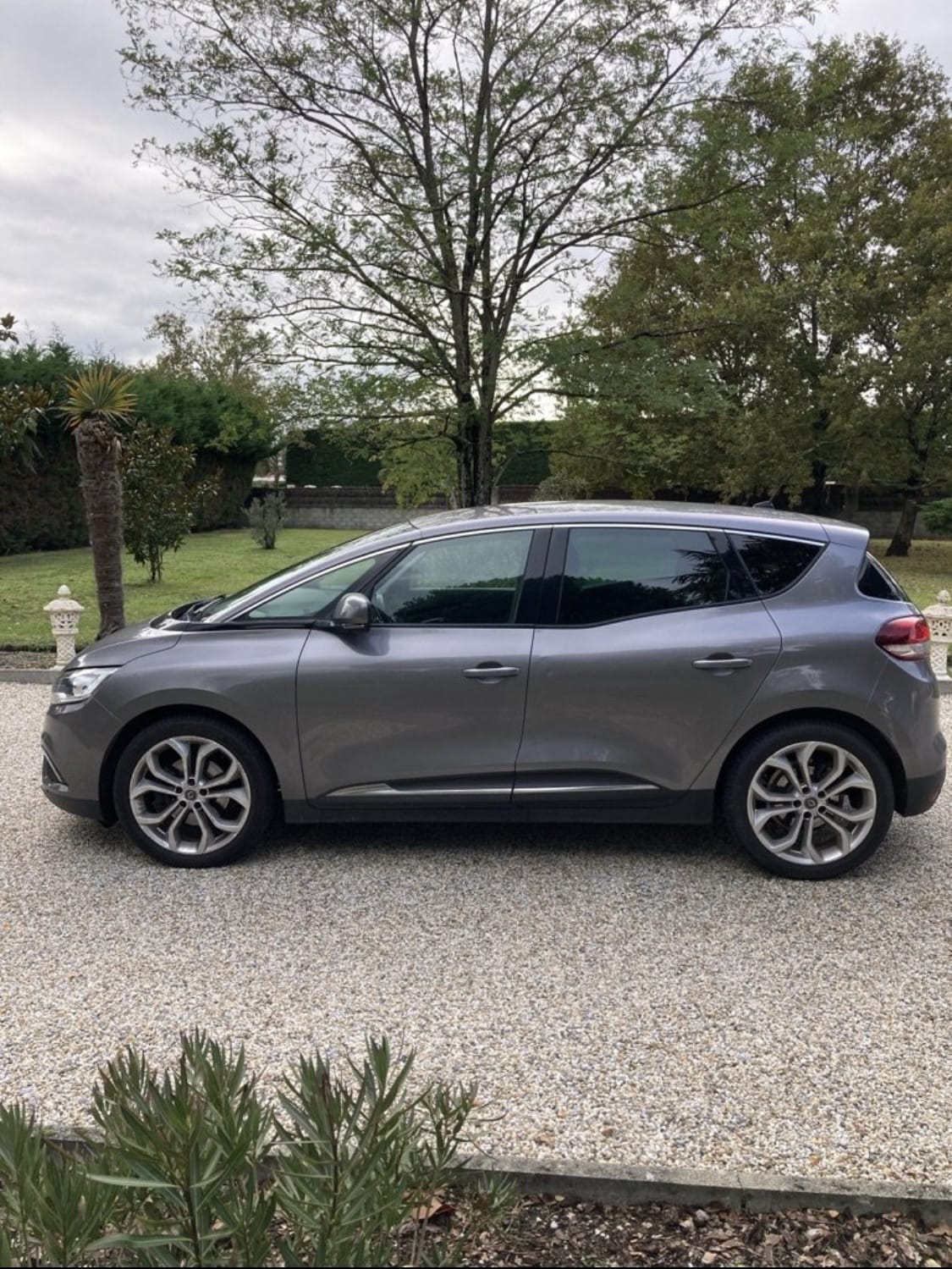 Renault Scenic 1.7 Blue dCi 120 avec Climatisation