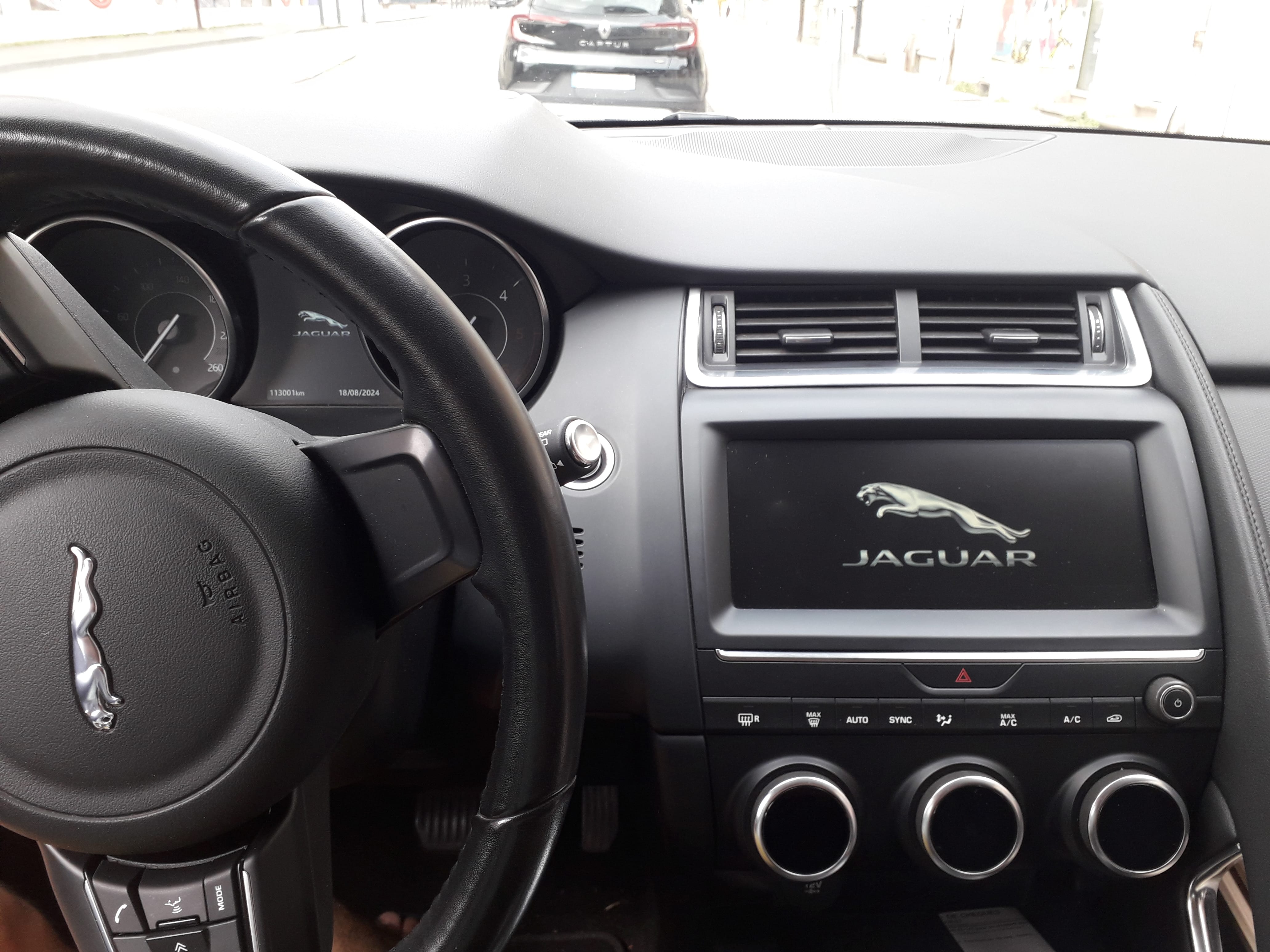 Jaguar E-Pace avec Climatisation