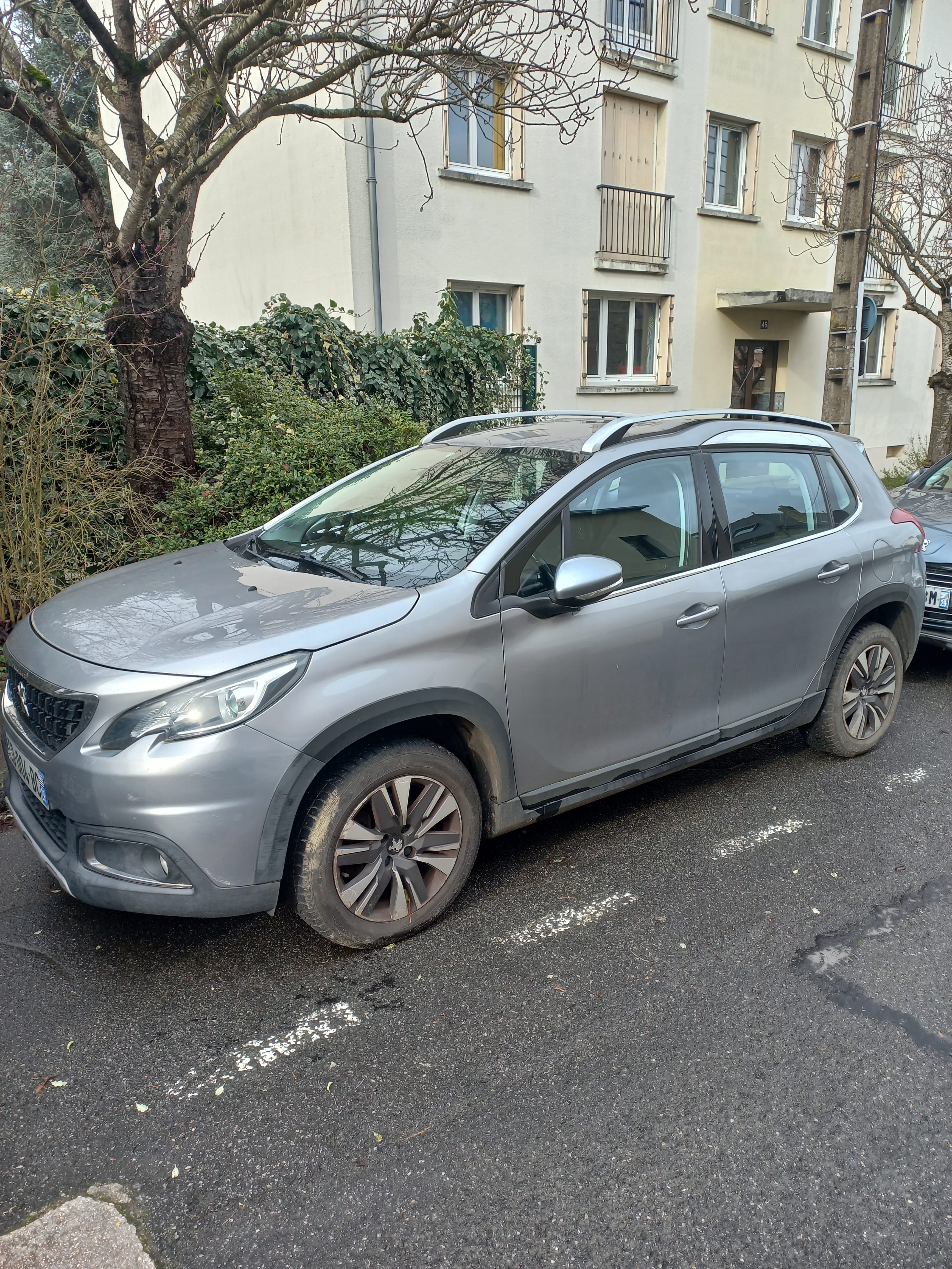 Peugeot 2008, 2016, Essence 95, automatique