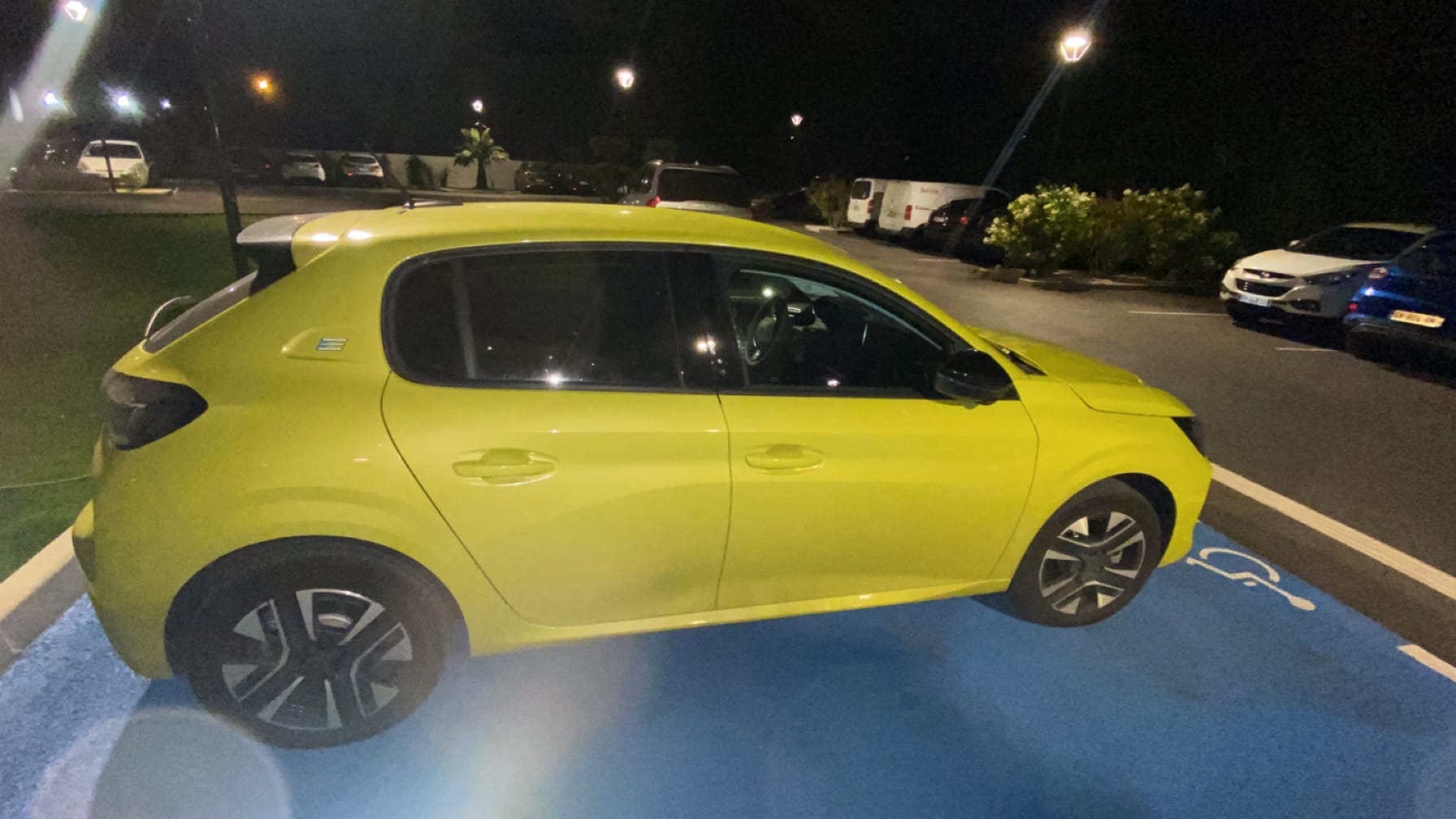 Peugeot e-208 Style avec Audio Bluetooth