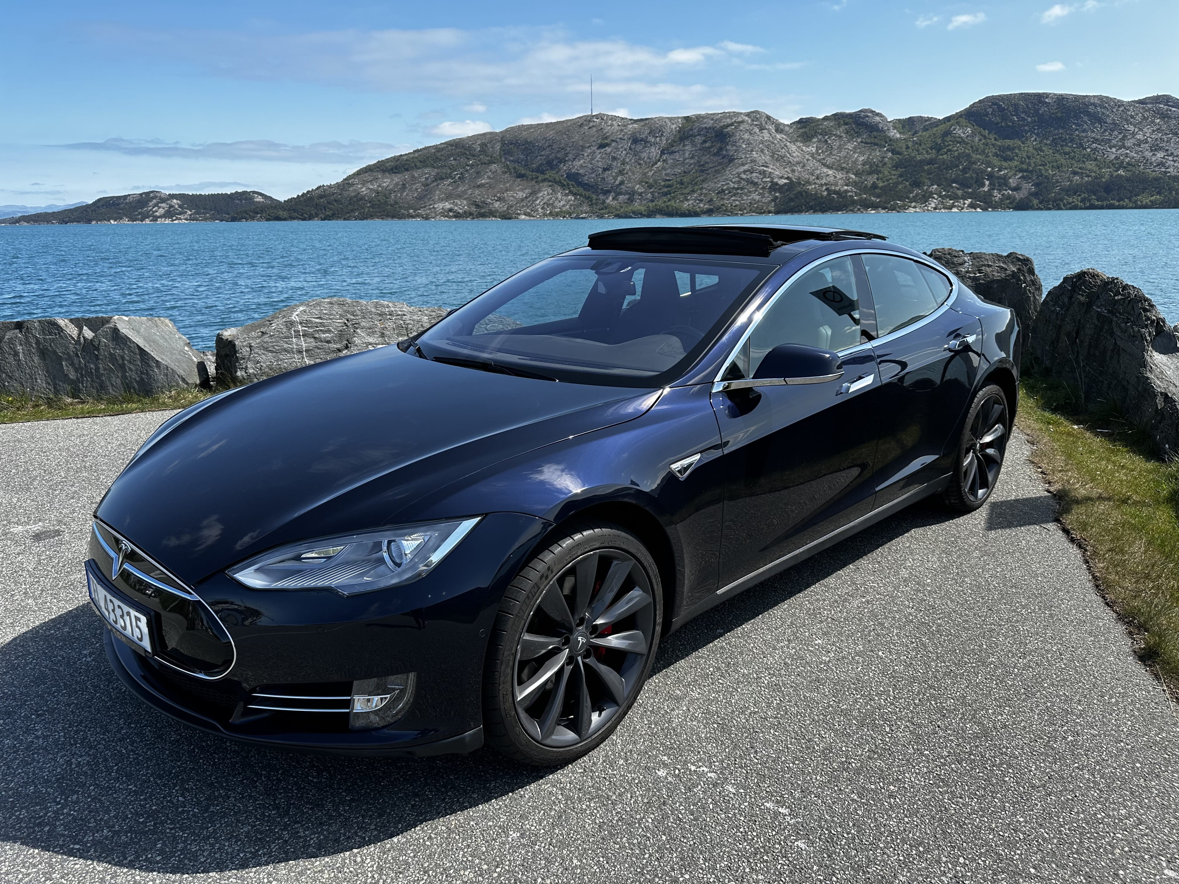Tesla Model S P90D Gratis lading på alle Tesla superladere med Aircondition