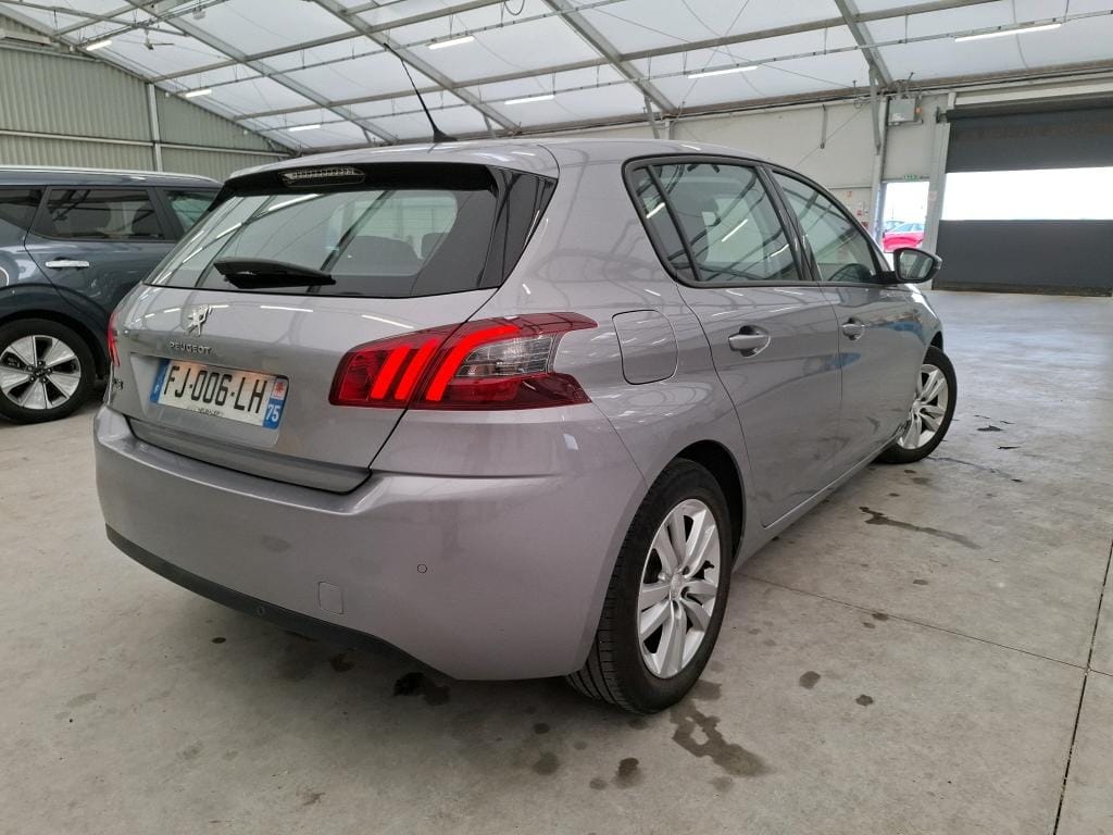 Peugeot 308 avec GPS
