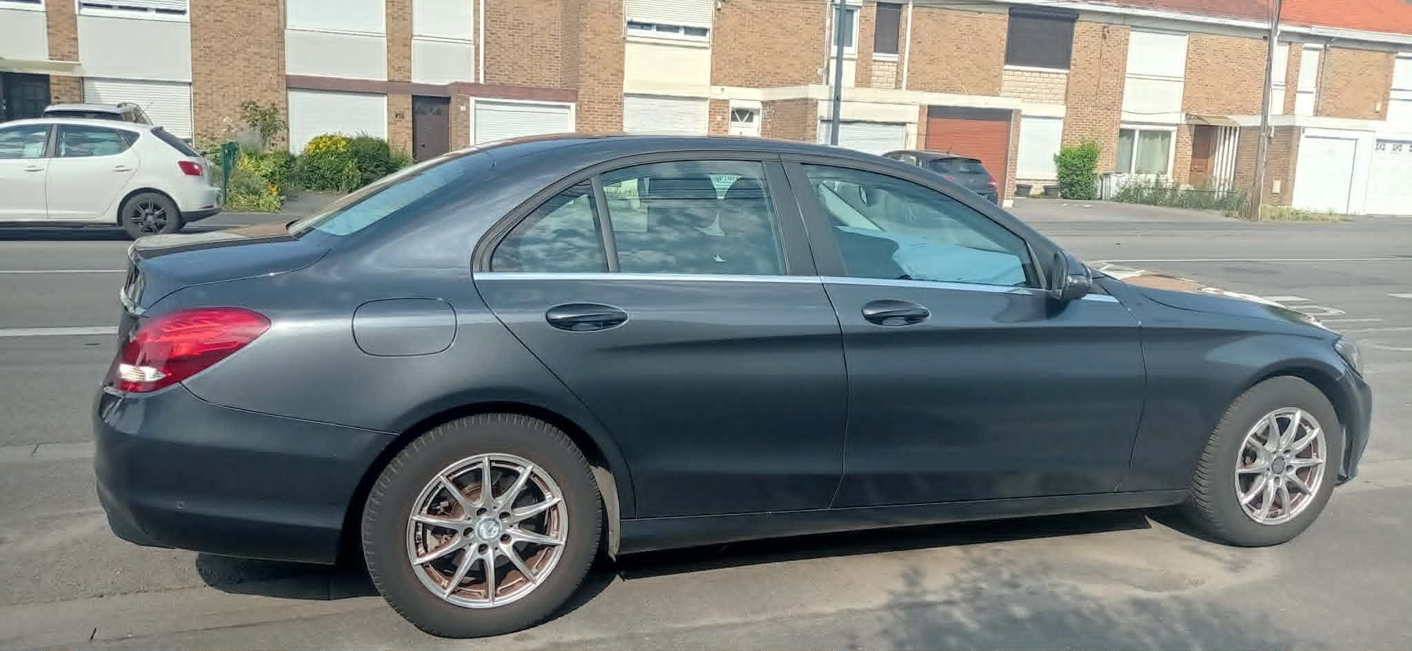 Mercedes-Benz Classe C avec Climatisation