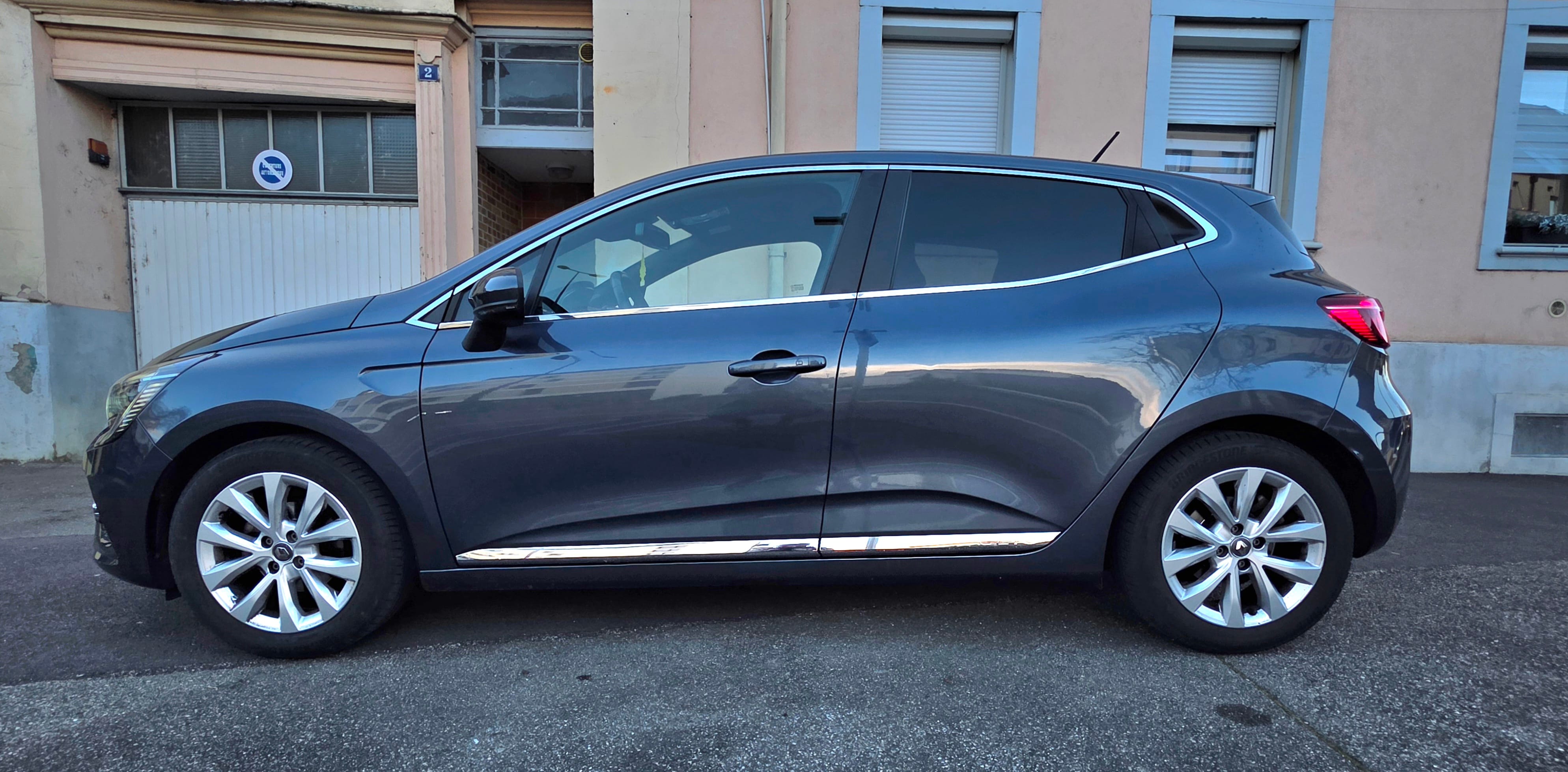 Renault Clio  CLIM - CAMERA - CARPLAY - Disponible 24h/24 avec Climatisation